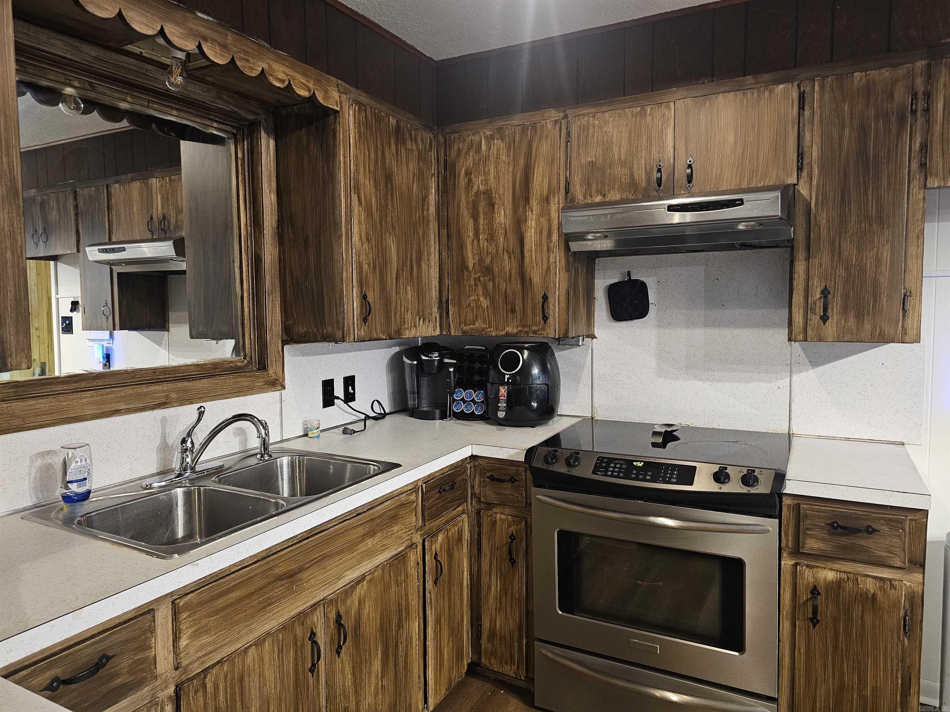 189  Pine St.  Clinton, AR