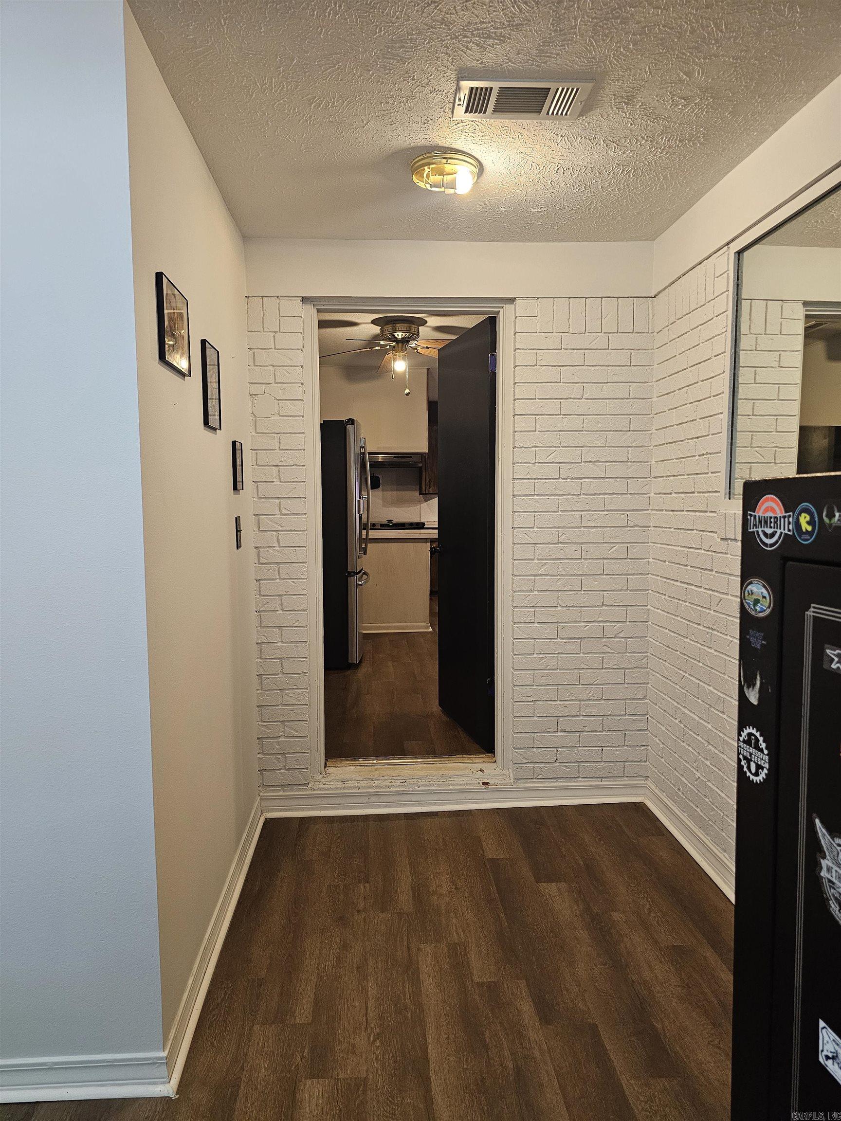 189  Pine St.  Clinton, AR