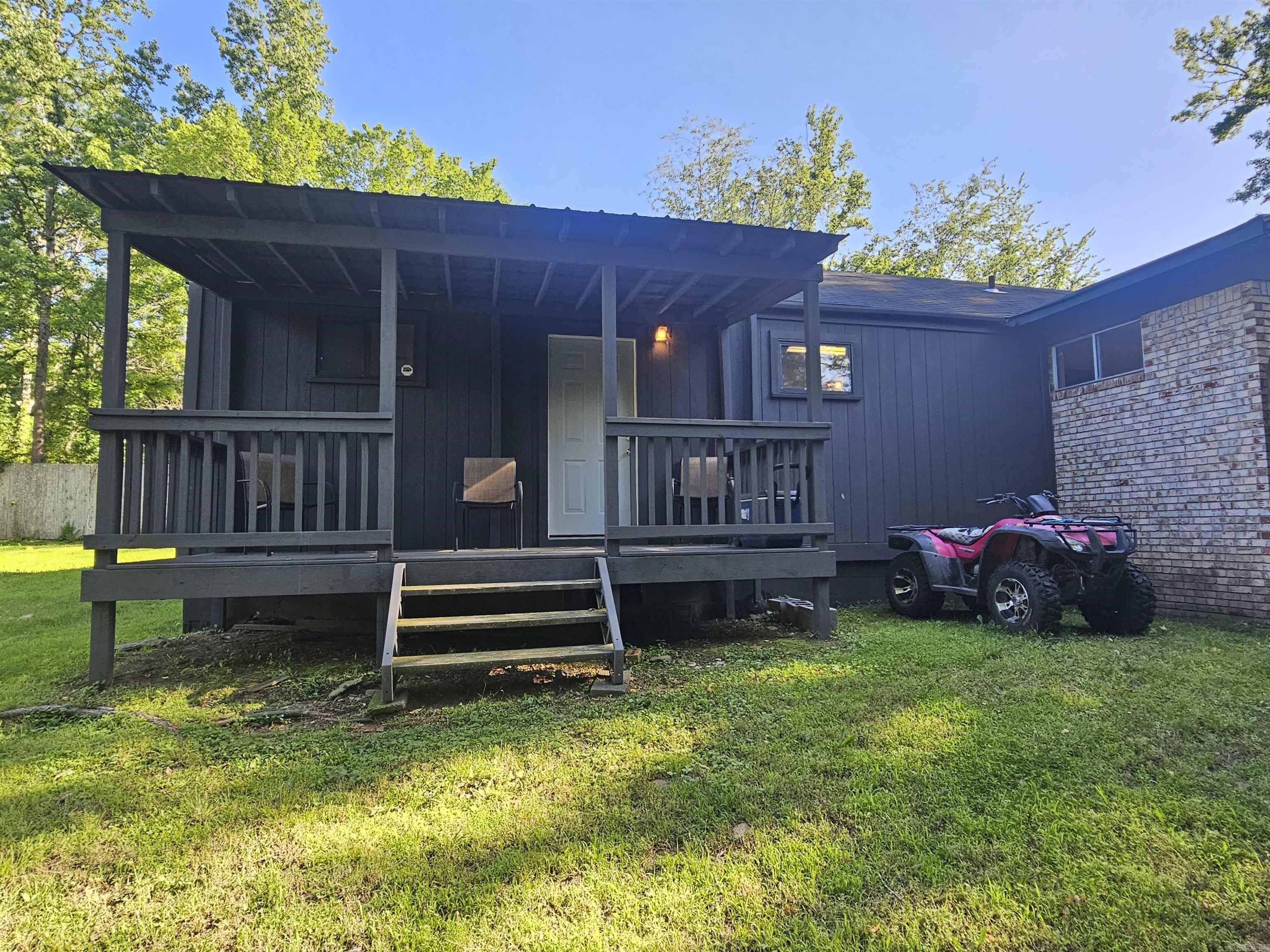 189  Pine St.  Clinton, AR