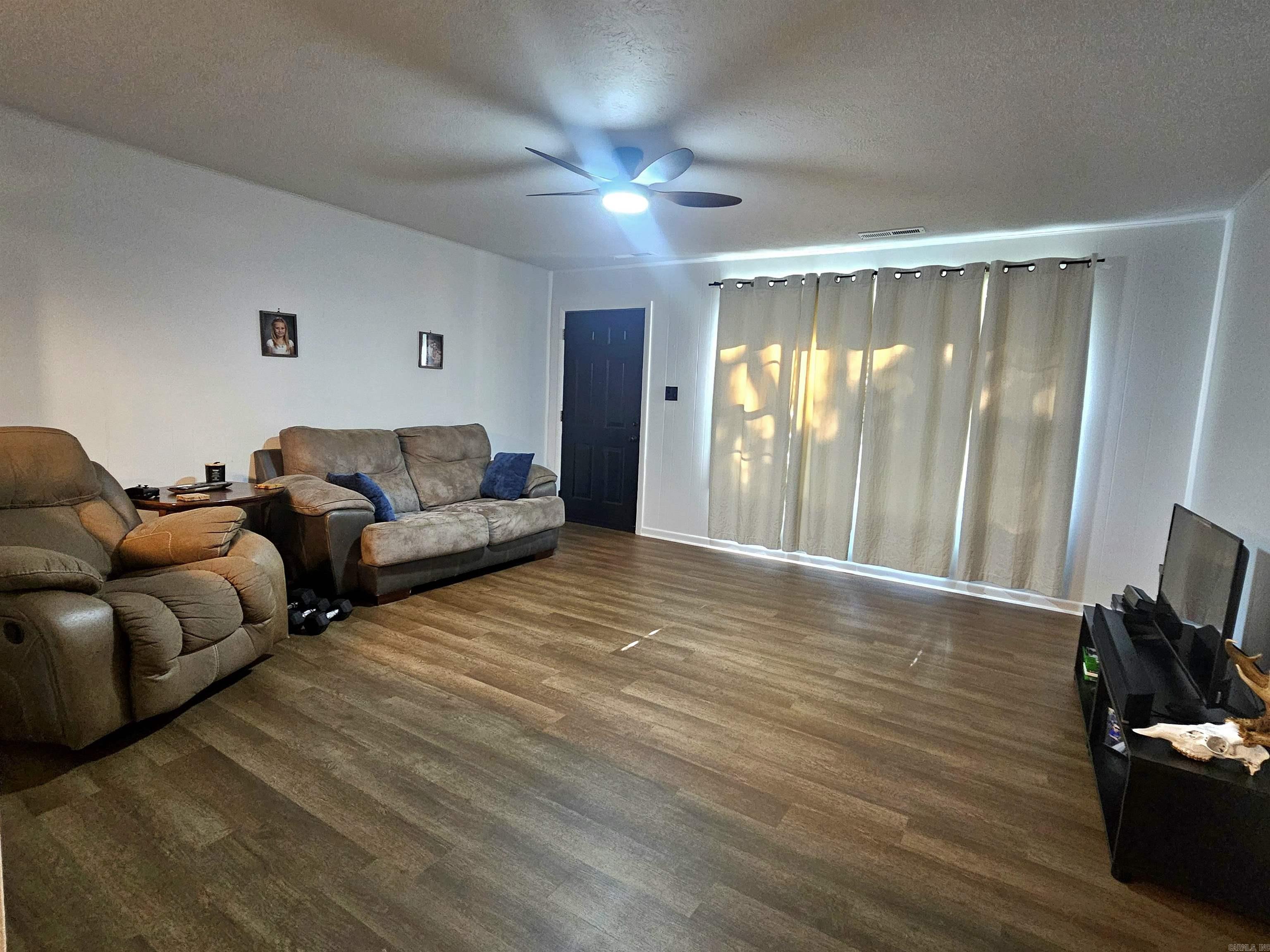 189  Pine St.  Clinton, AR