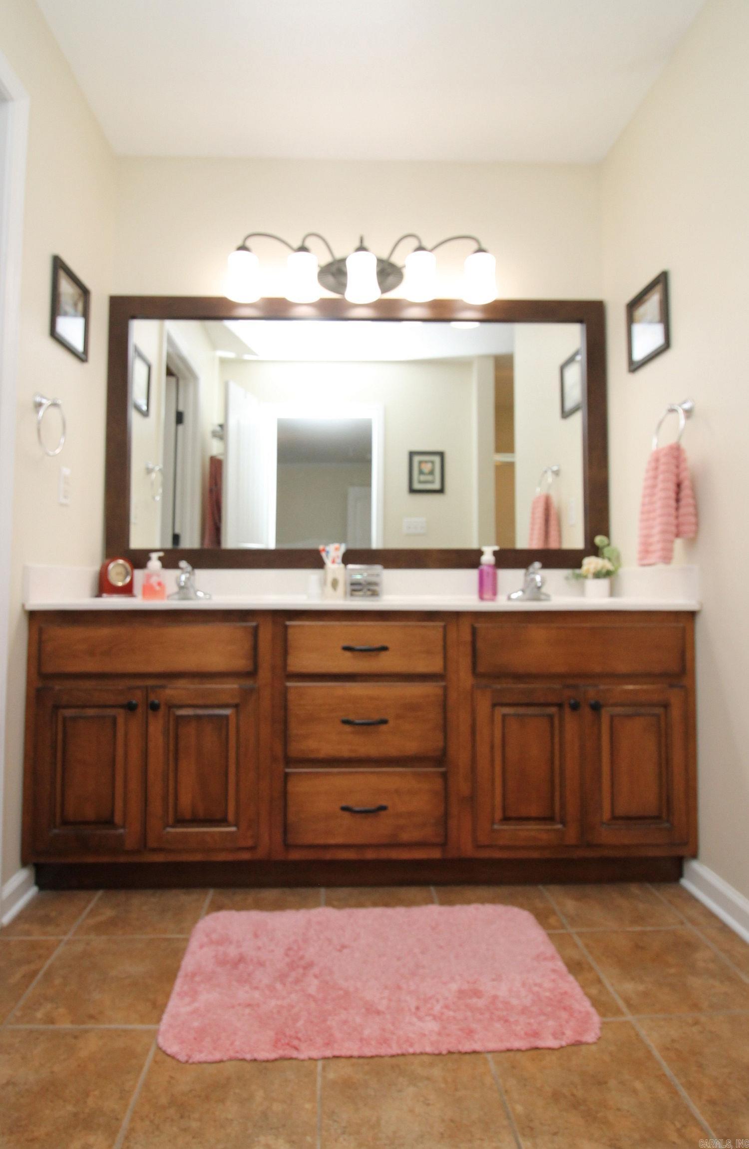 5005  S. 28th Street  Paragould, AR