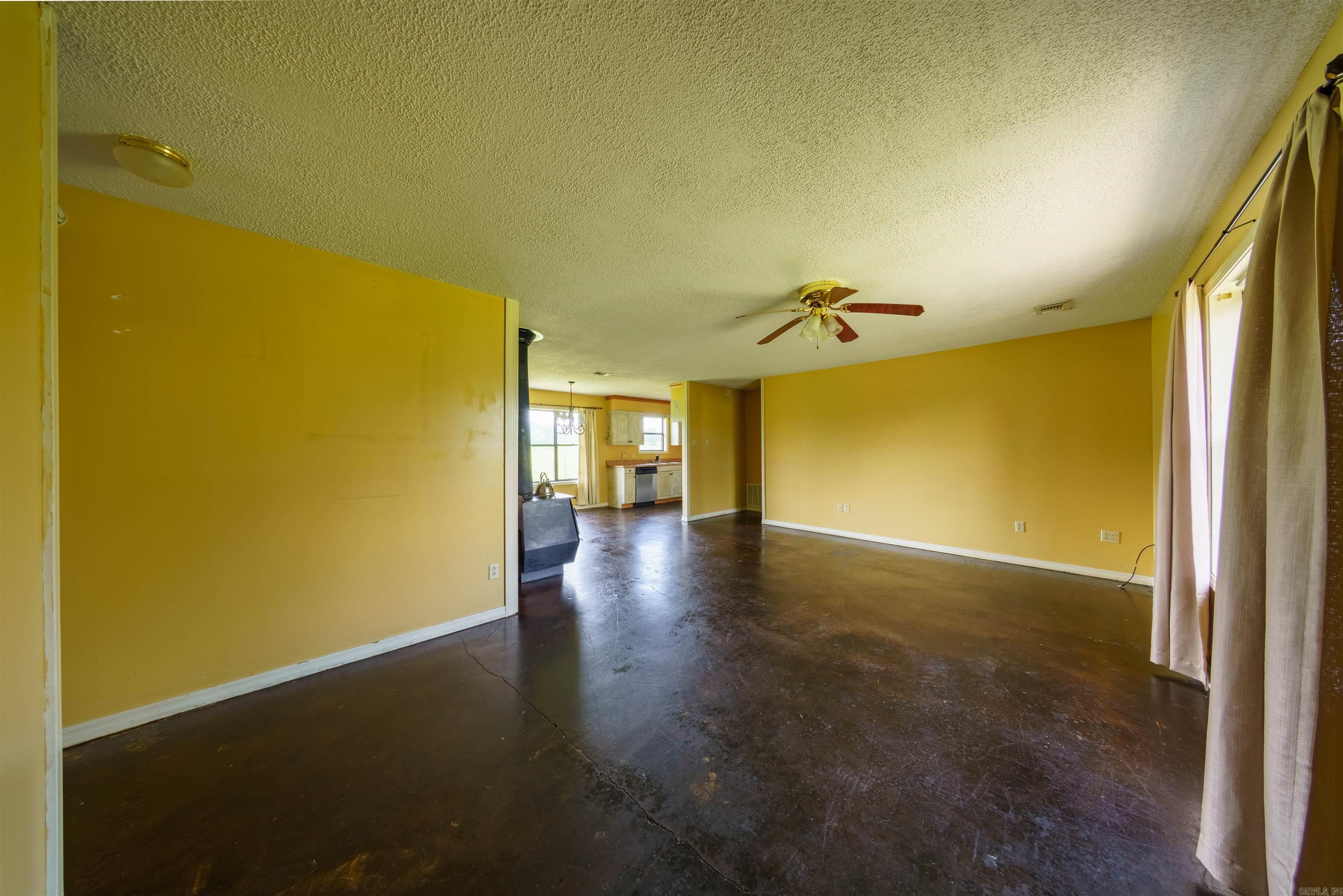 1237  AR Hwy 354  Ash Flat, AR
