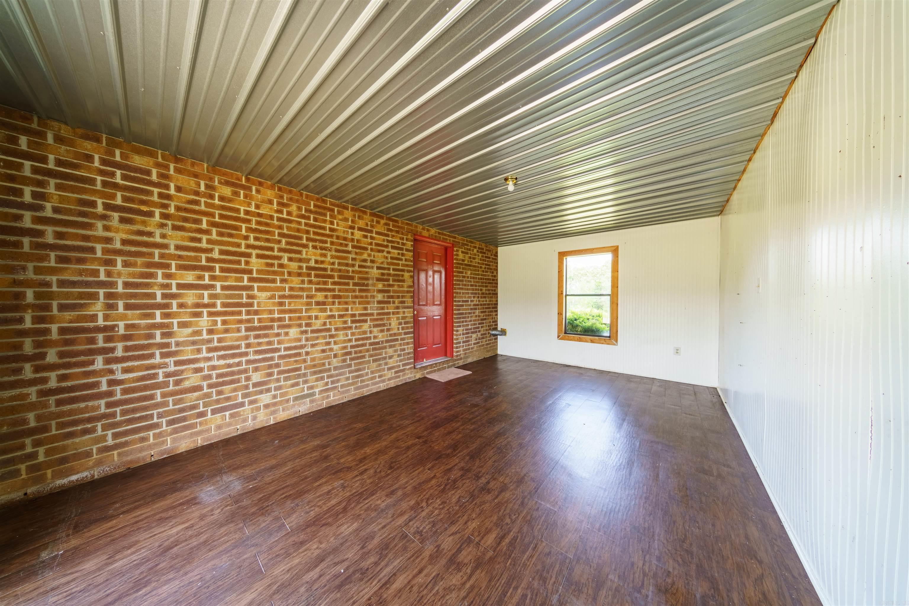 1237  AR Hwy 354  Ash Flat, AR
