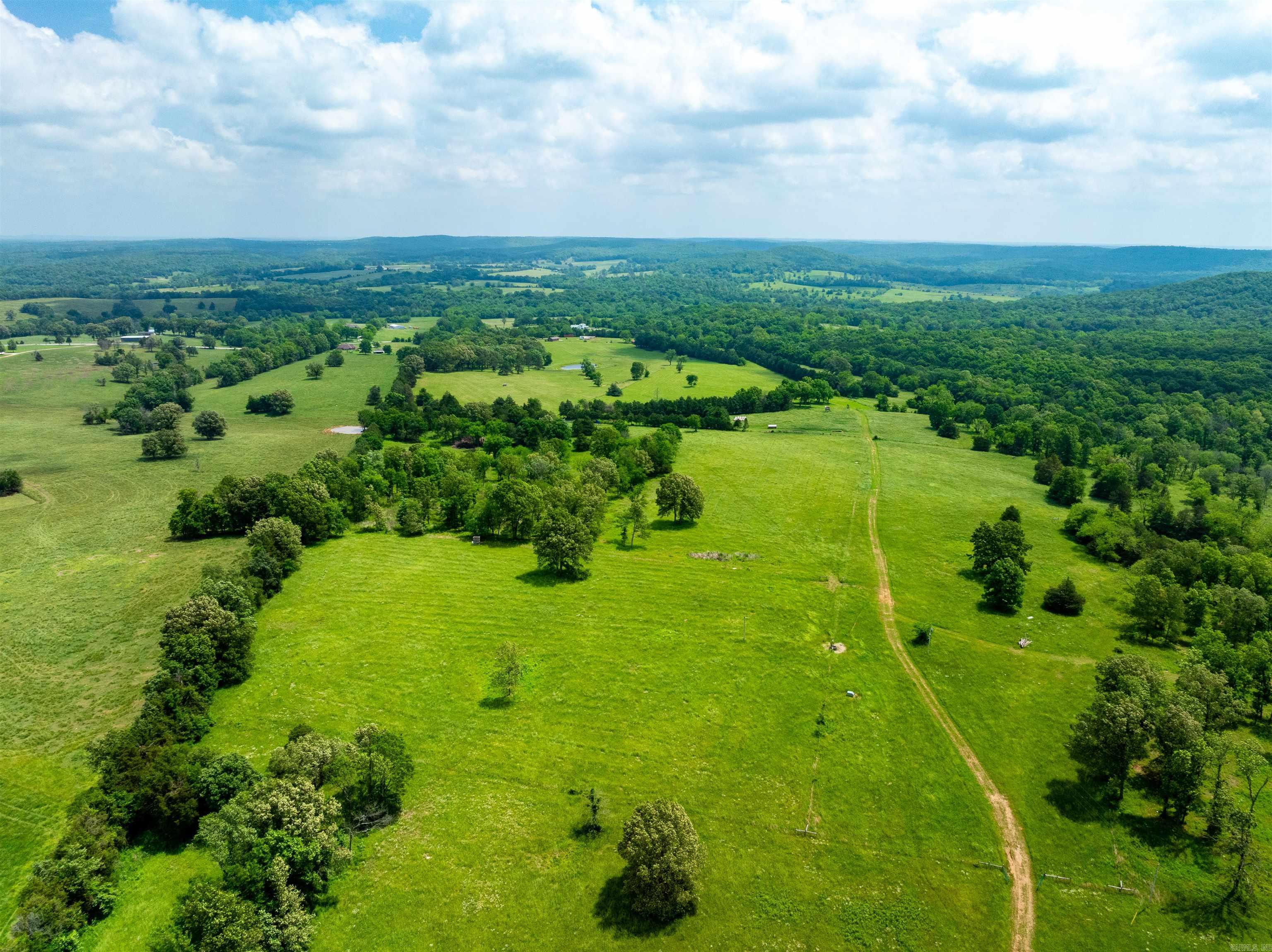 1237  AR Hwy 354  Ash Flat, AR