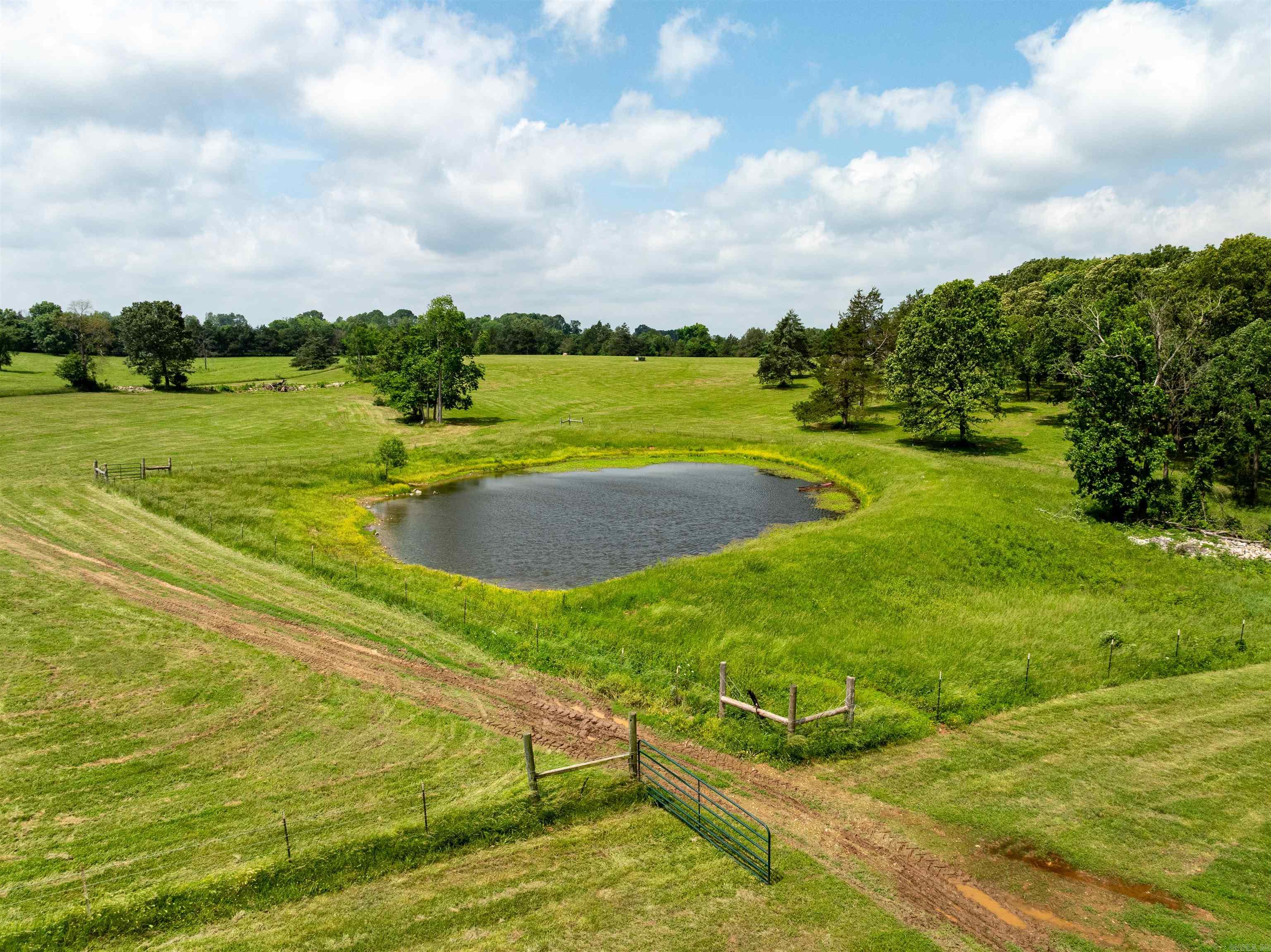 1237  AR Hwy 354  Ash Flat, AR