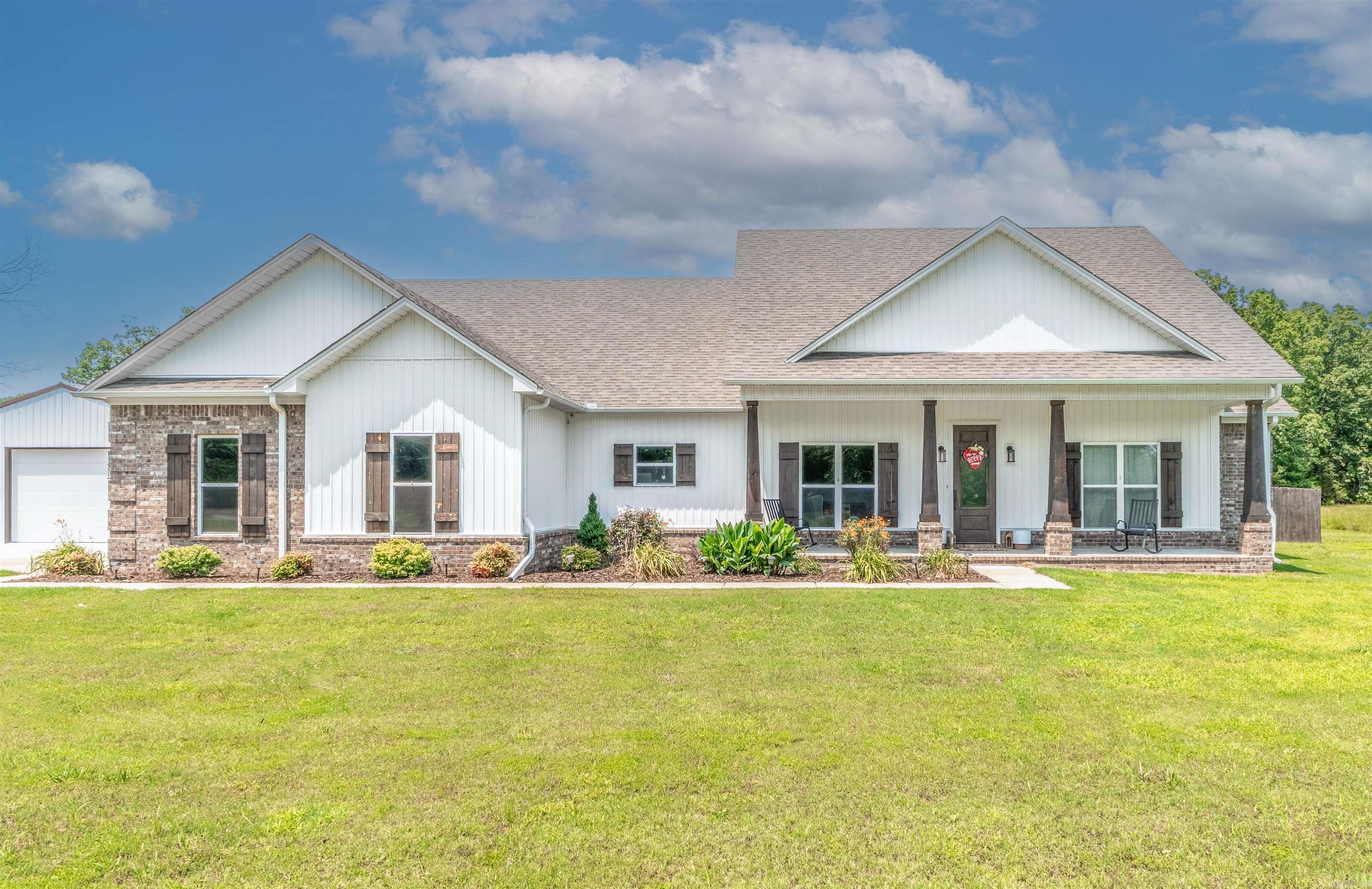 14  Crystal  Greenbrier, AR