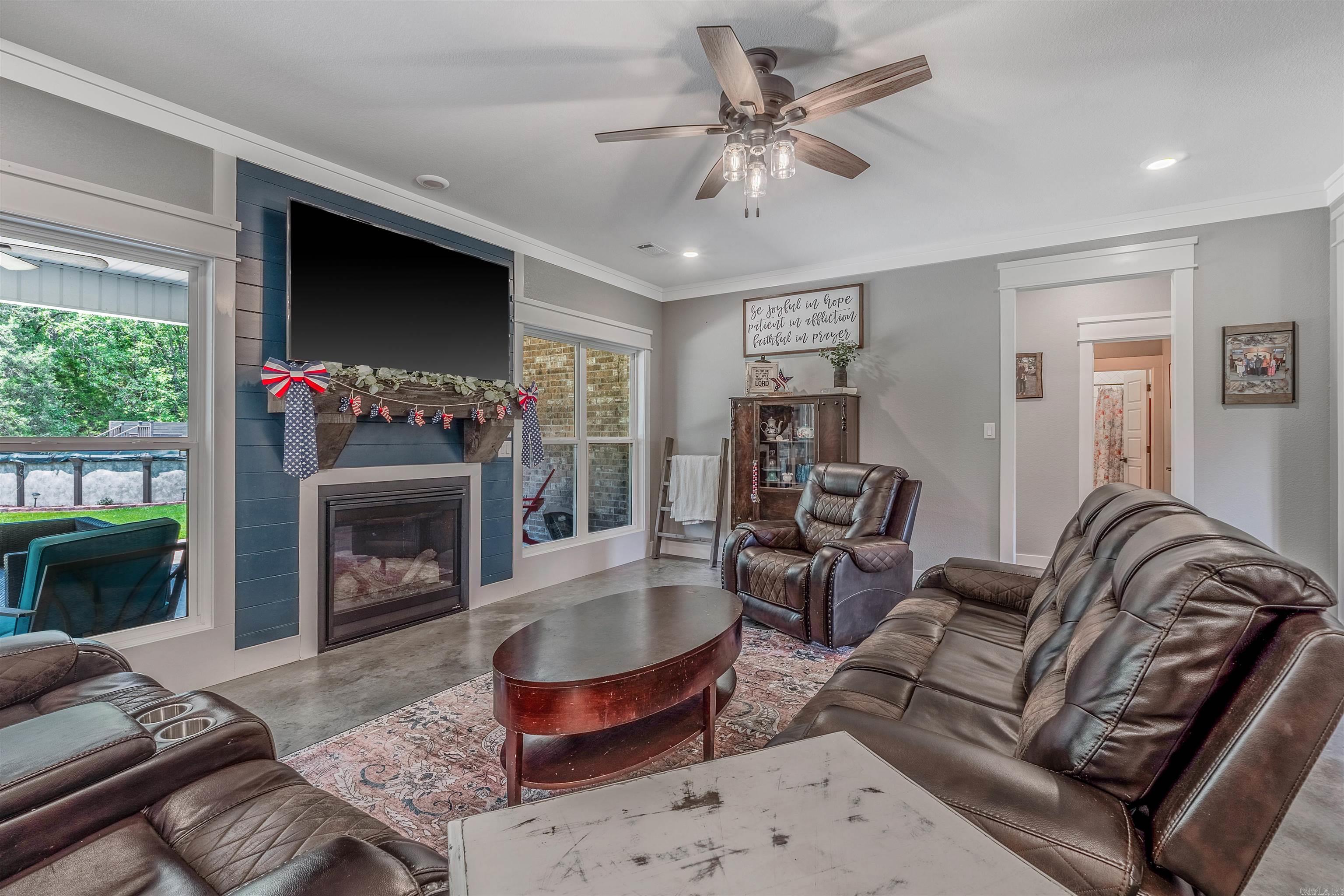 14  Crystal  Greenbrier, AR