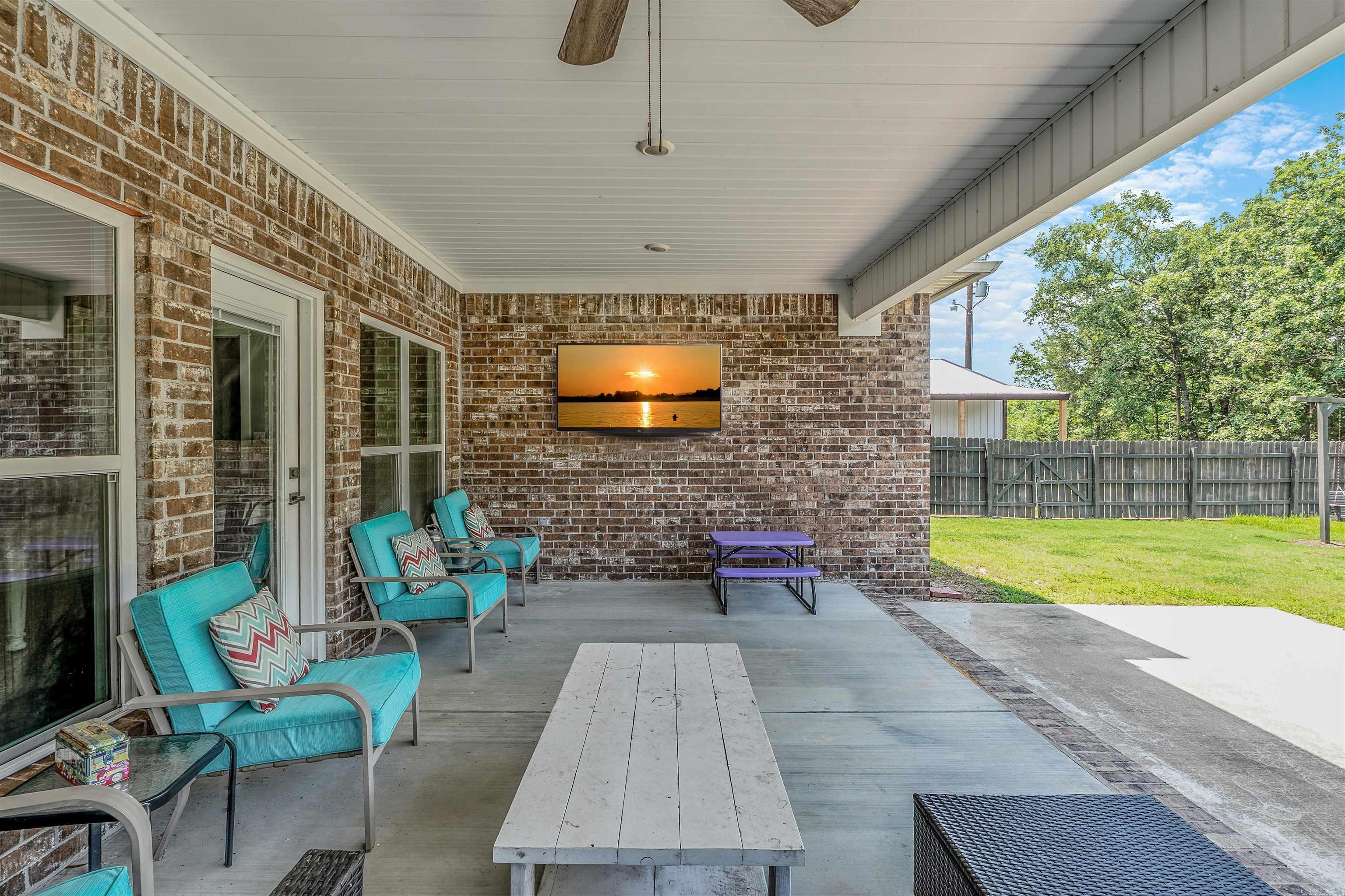 14  Crystal  Greenbrier, AR