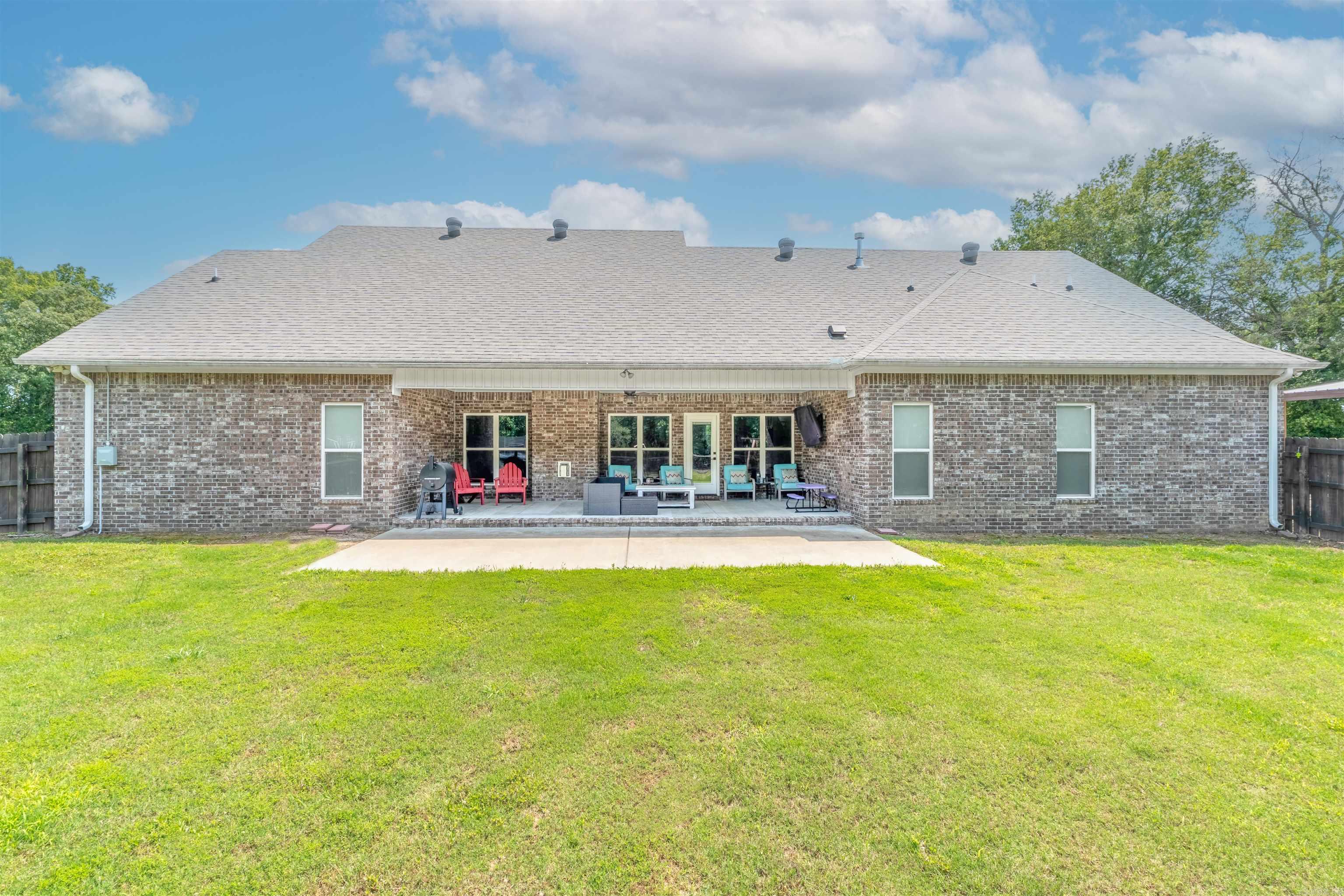 14  Crystal  Greenbrier, AR