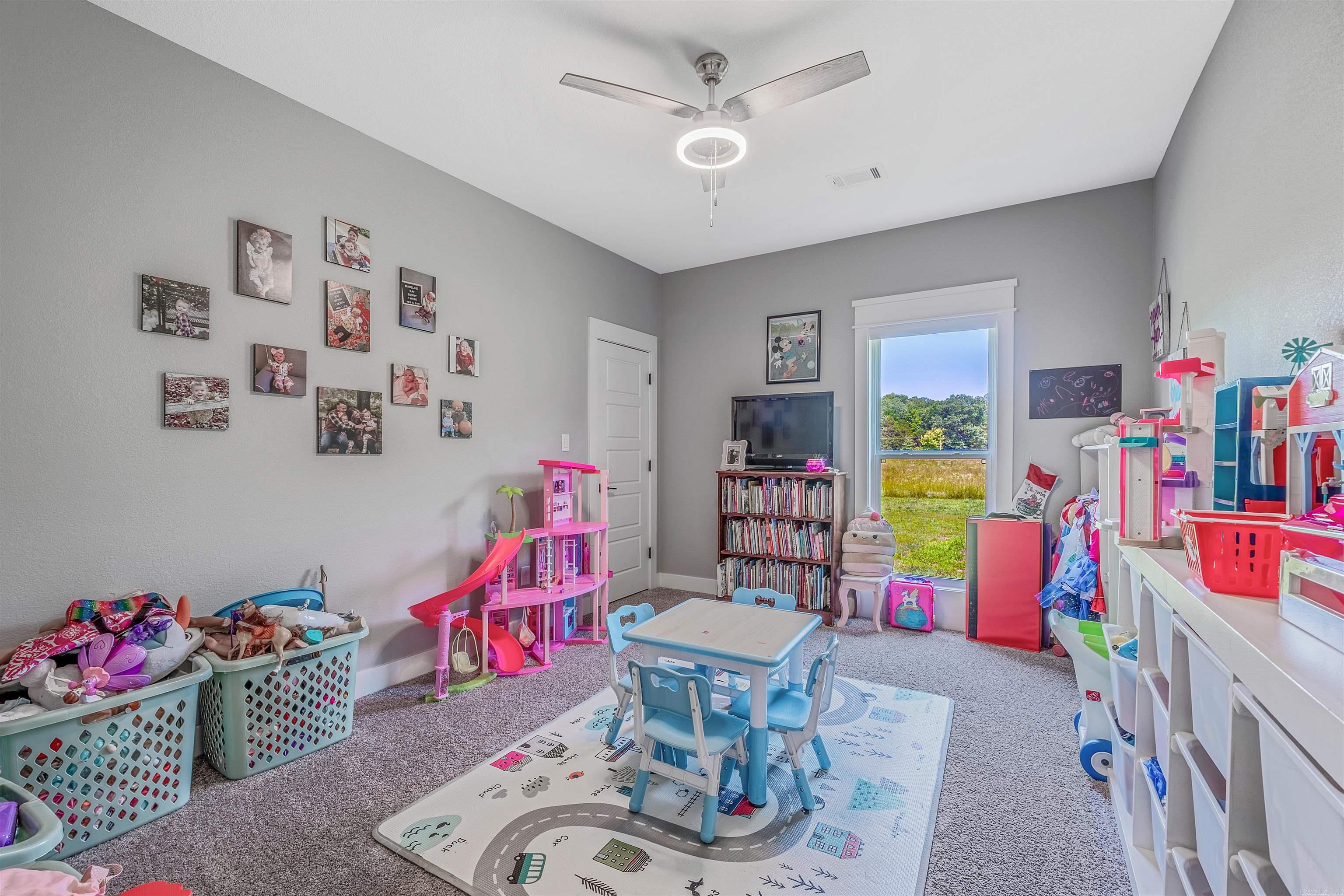 14  Crystal  Greenbrier, AR