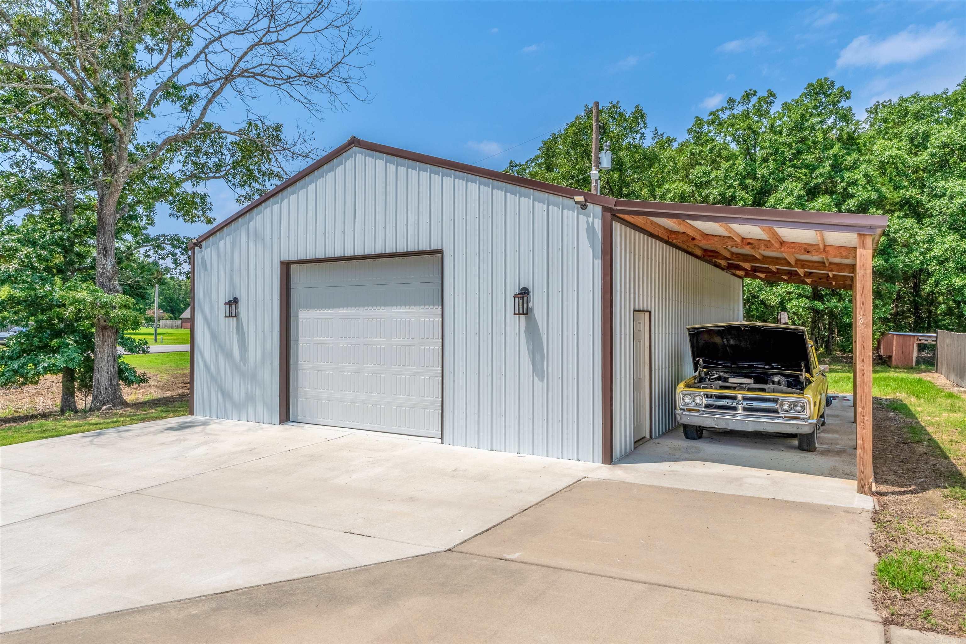 14  Crystal  Greenbrier, AR