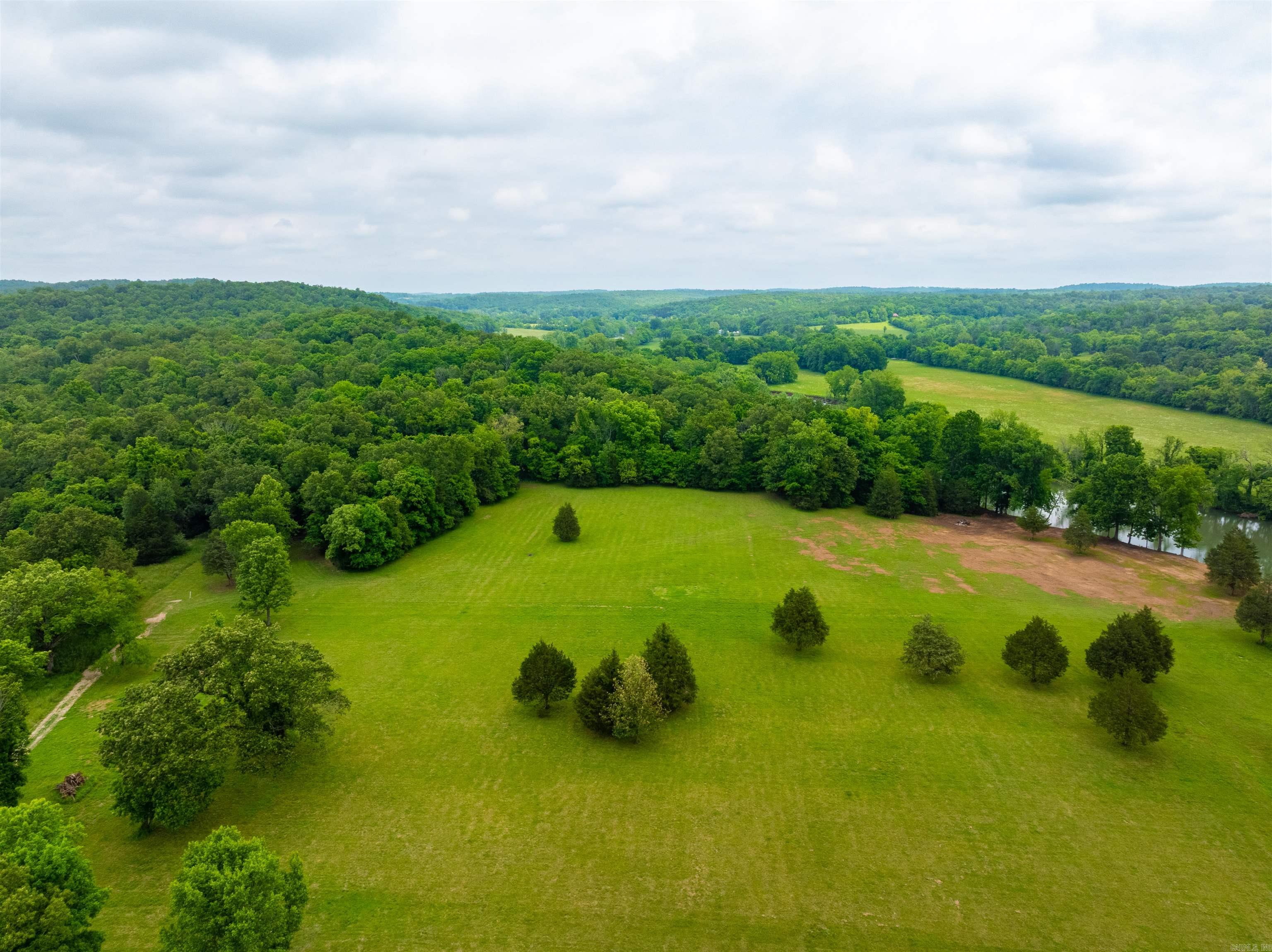 169  Spring Ave  Hardy, AR