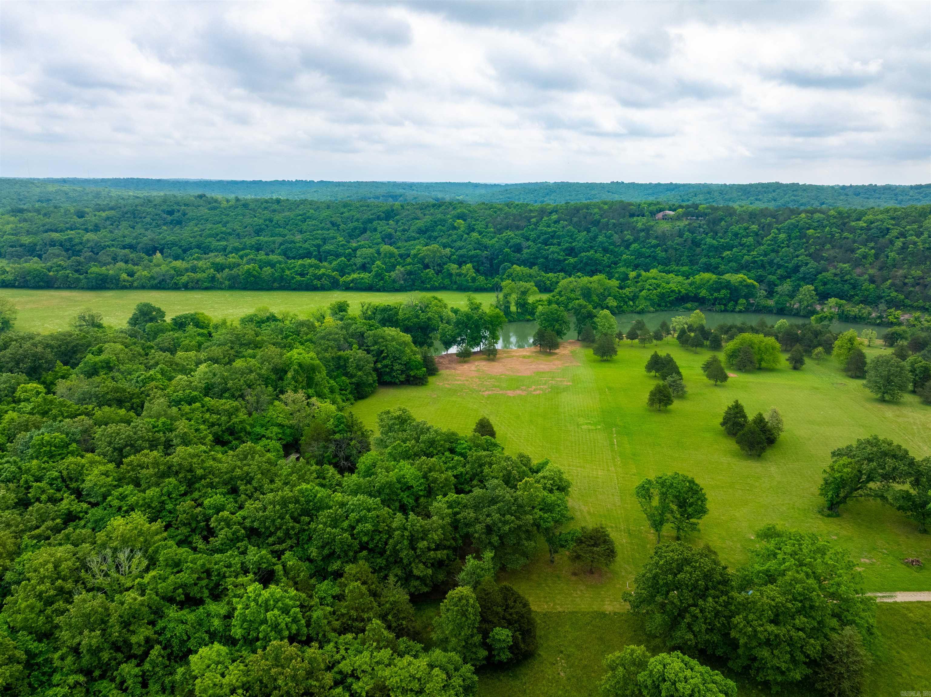 169  Spring Ave  Hardy, AR