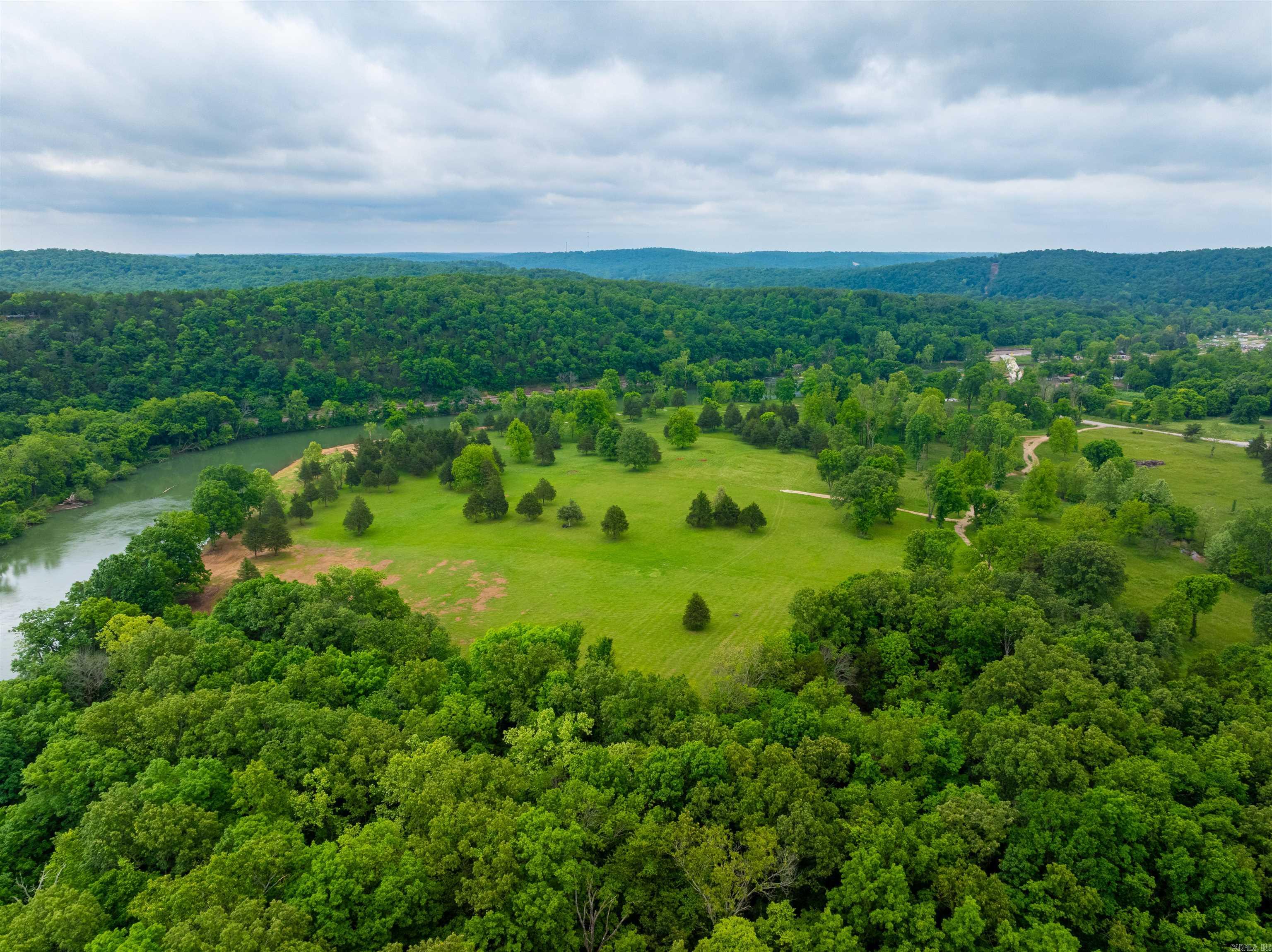 169  Spring Ave  Hardy, AR
