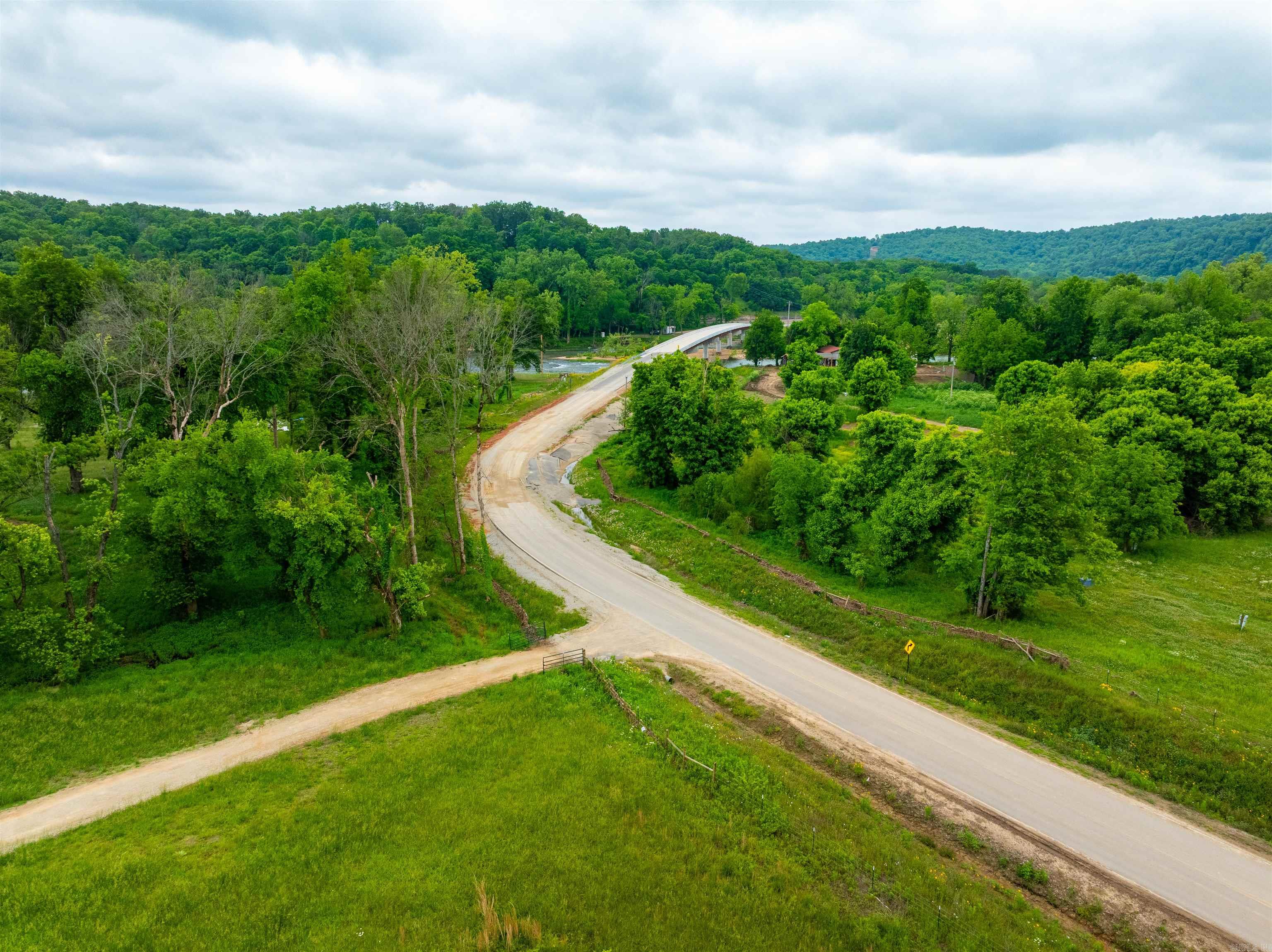 169  Spring Ave  Hardy, AR