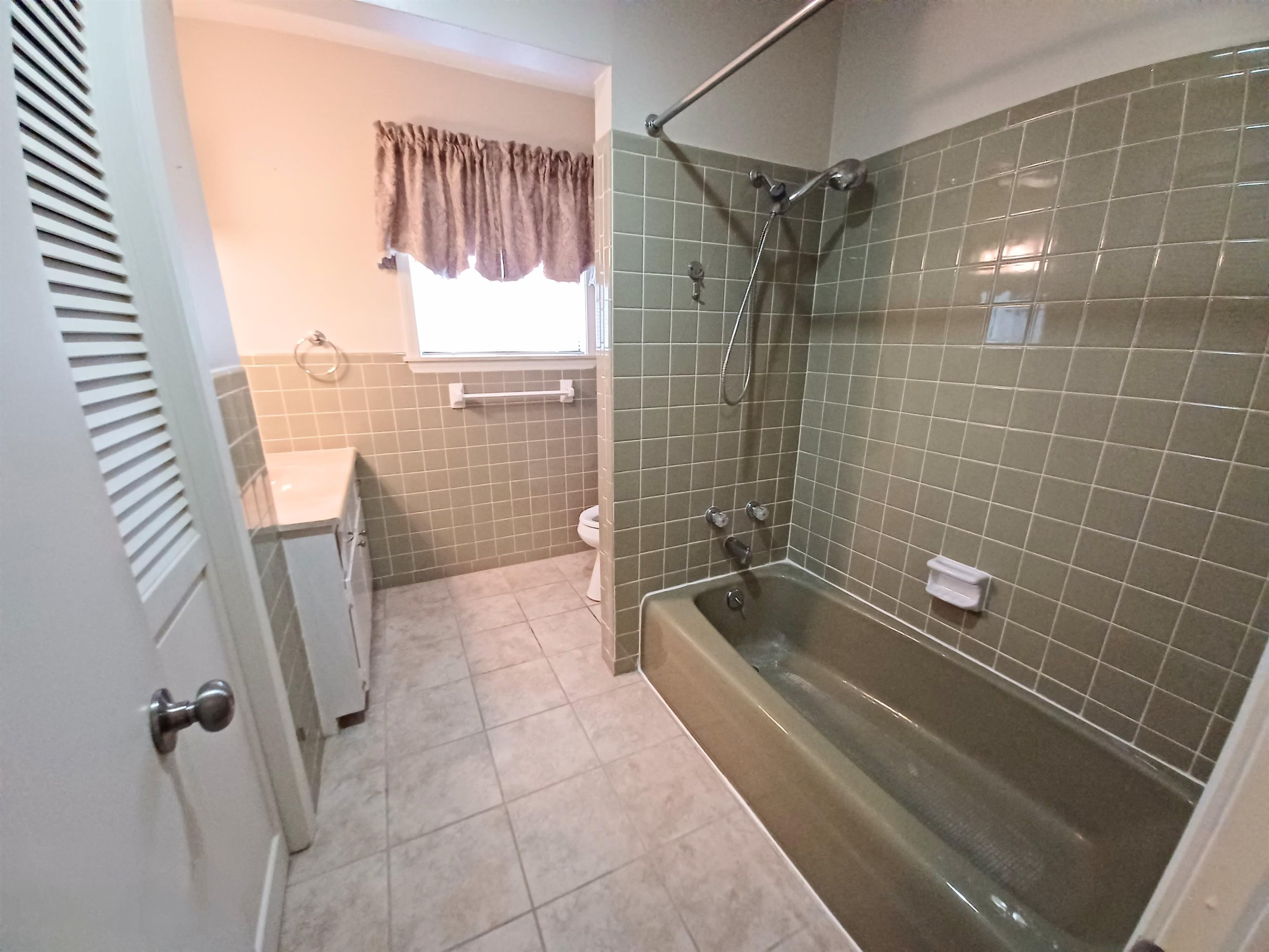 308  Parliament  Horseshoe Bend, AR