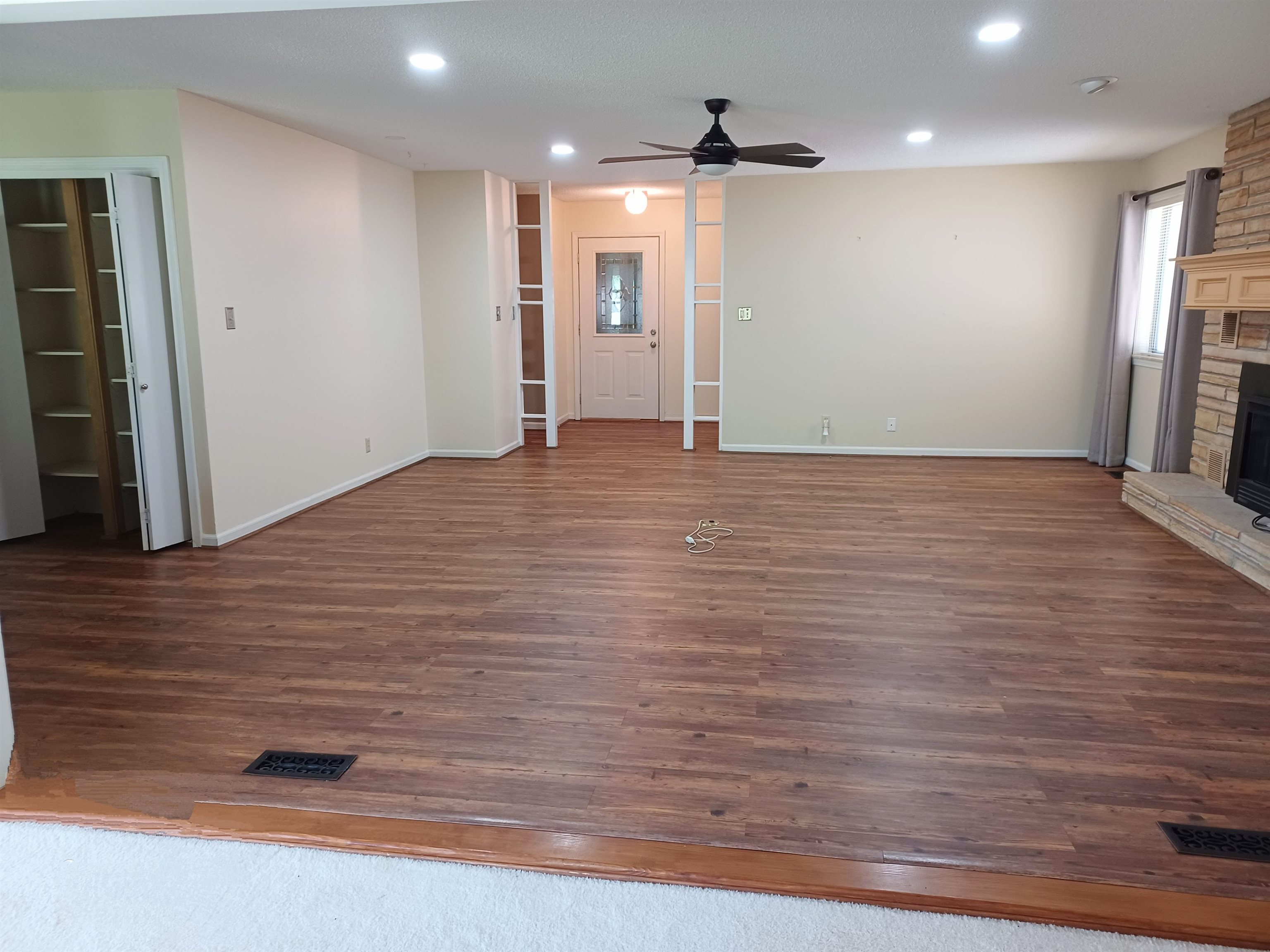 308  Parliament  Horseshoe Bend, AR