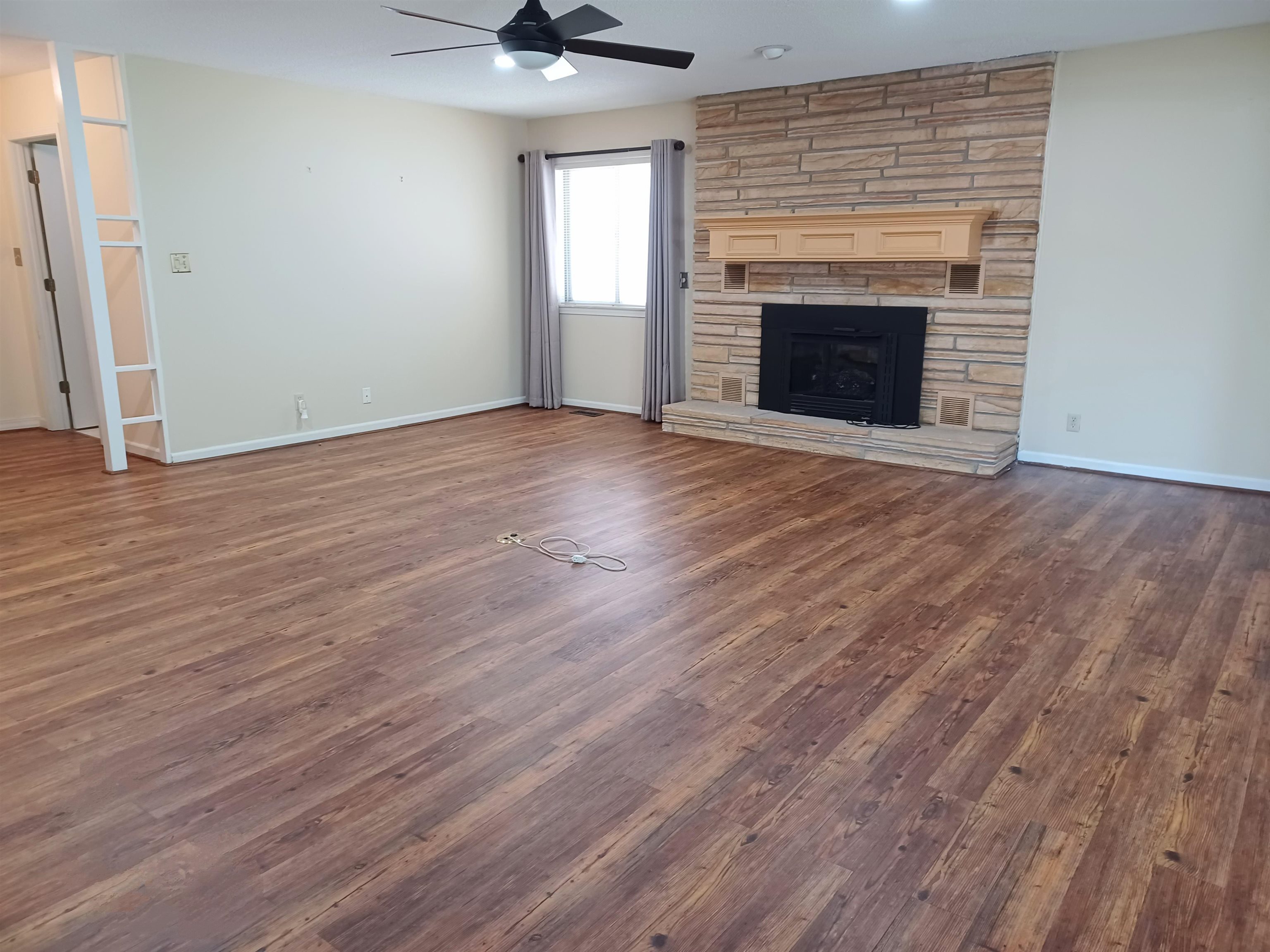 308  Parliament  Horseshoe Bend, AR