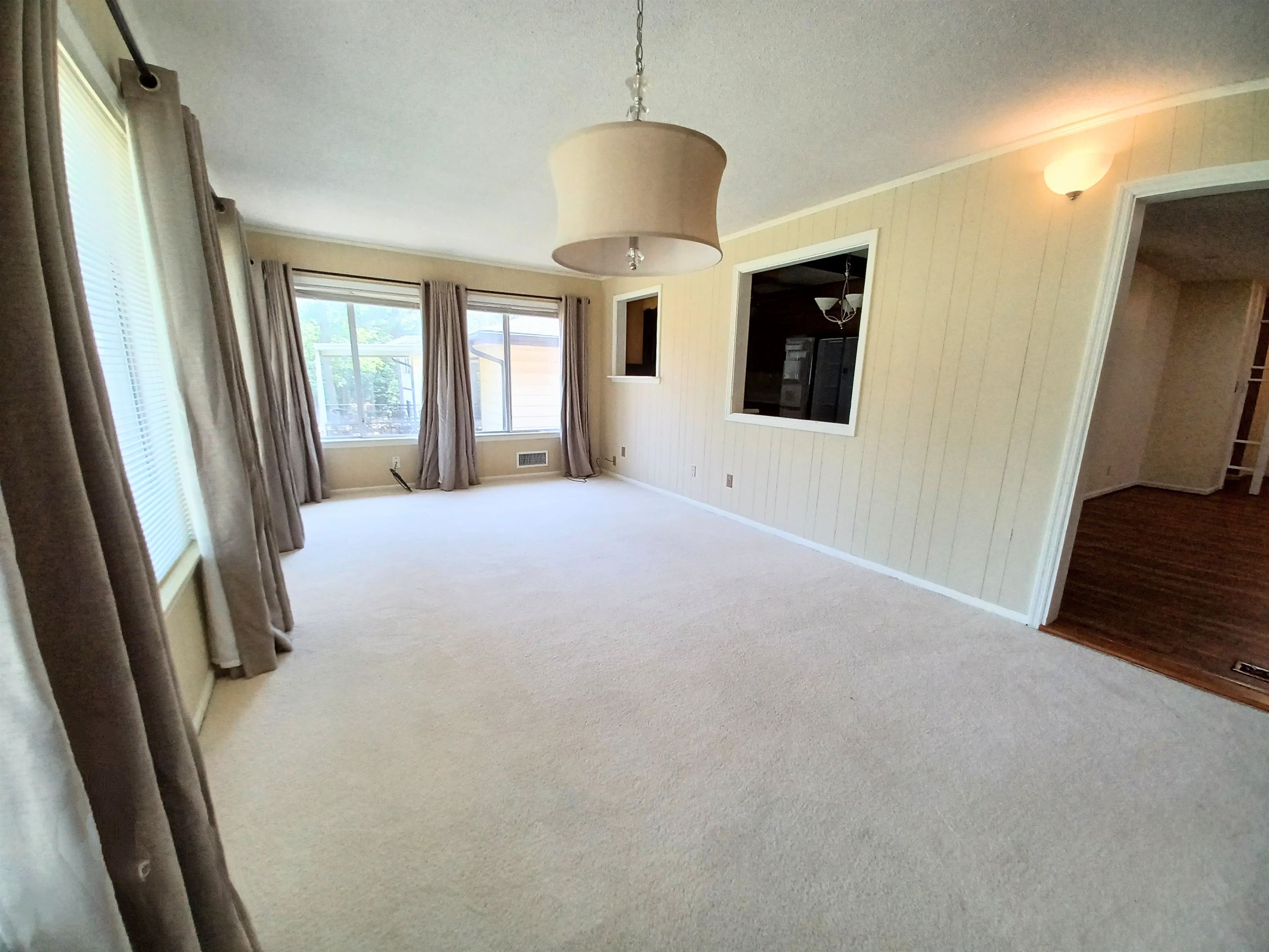 308  Parliament  Horseshoe Bend, AR