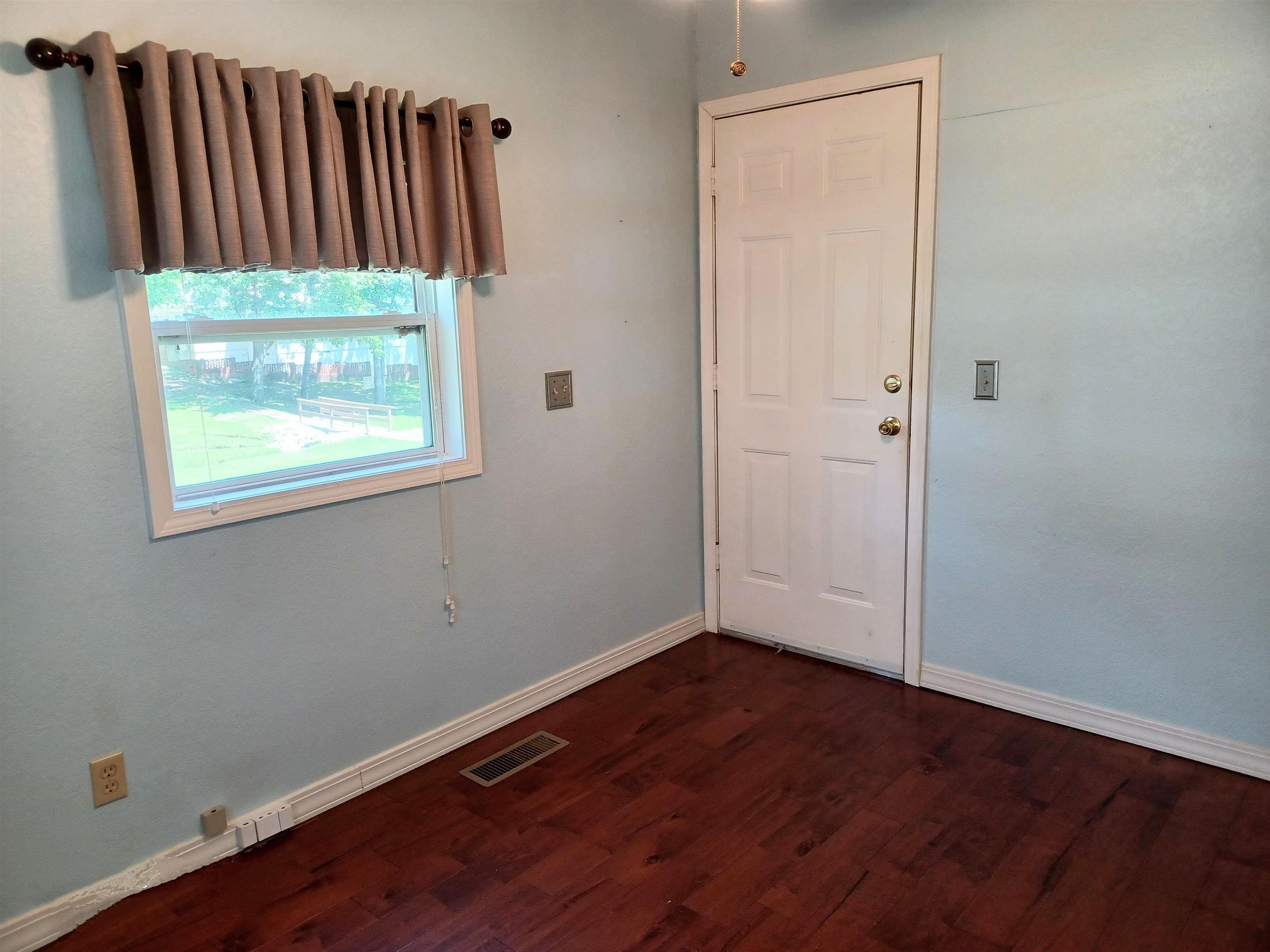 308  Parliament  Horseshoe Bend, AR