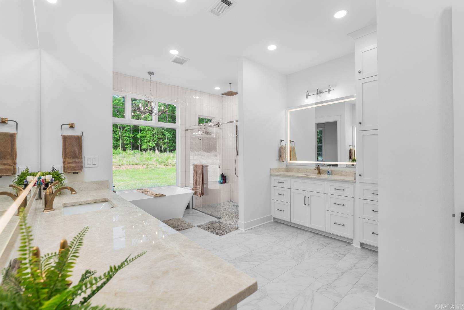 2995  Cresthaven  Conway, AR