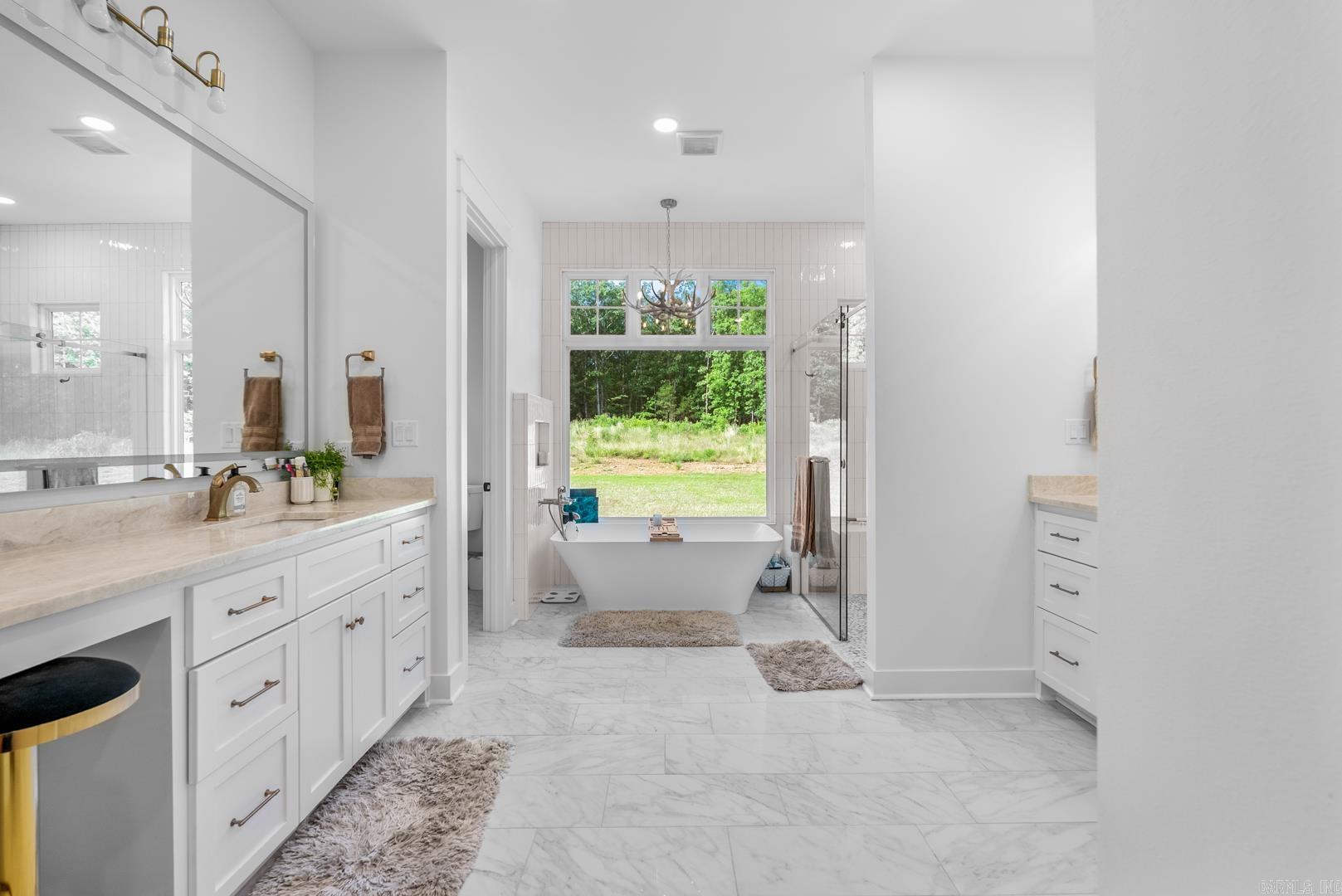 2995  Cresthaven  Conway, AR