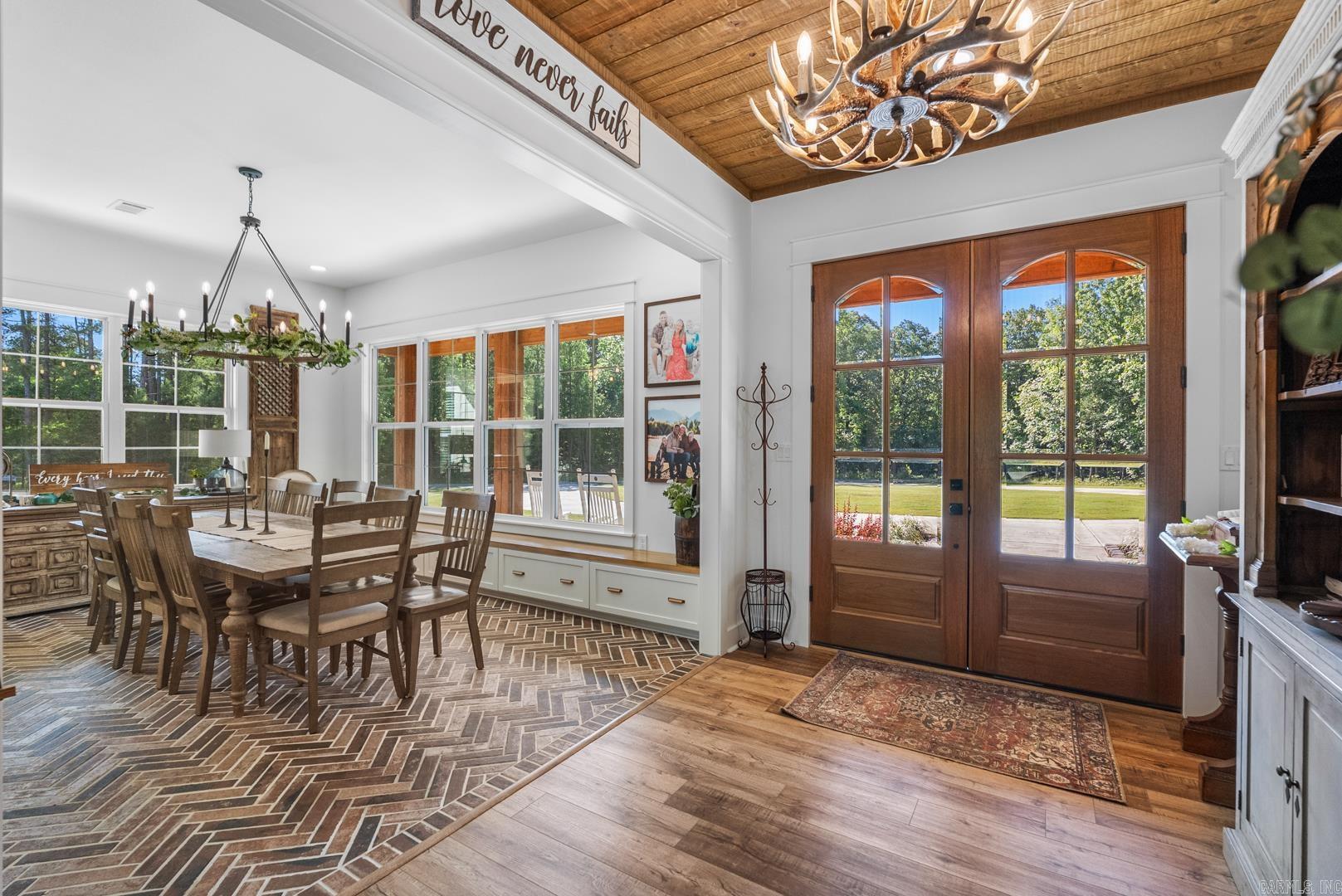 2995  Cresthaven  Conway, AR