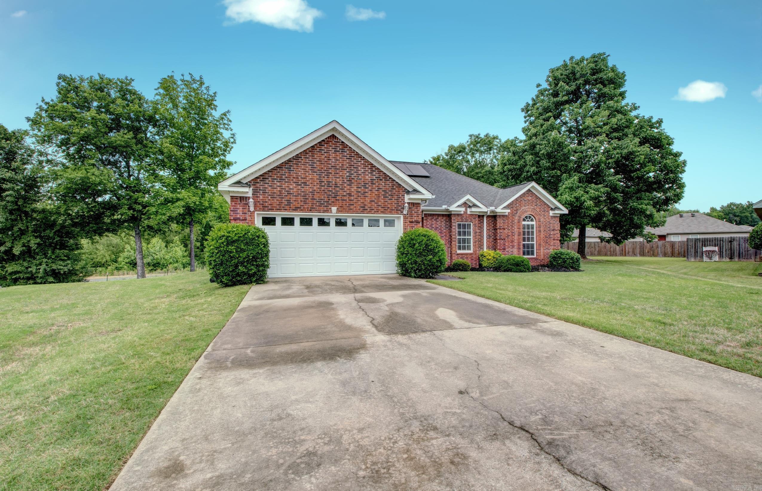 76  Woodridge  Little Rock, AR