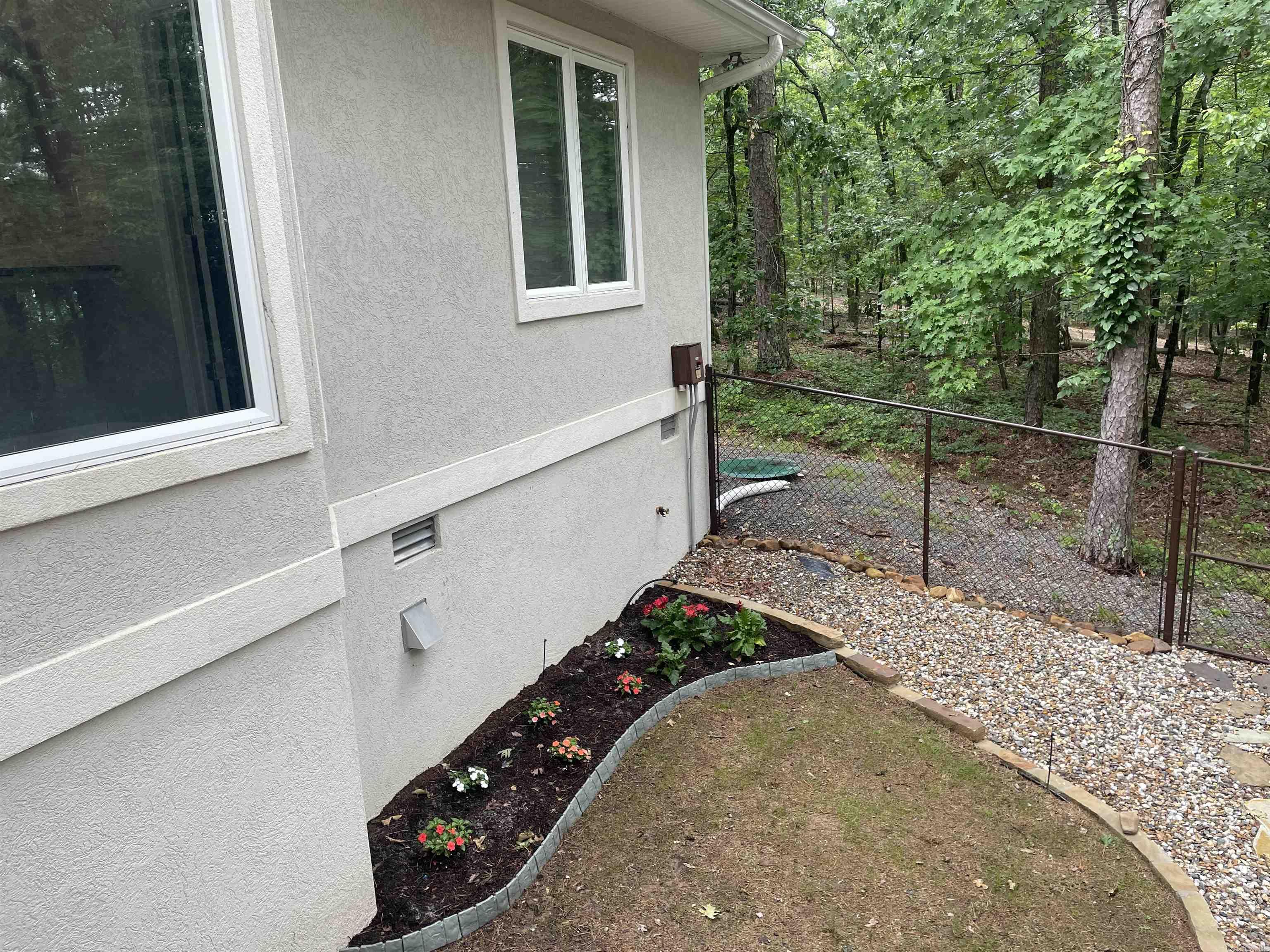 74  Medina  Hot Springs Village, AR
