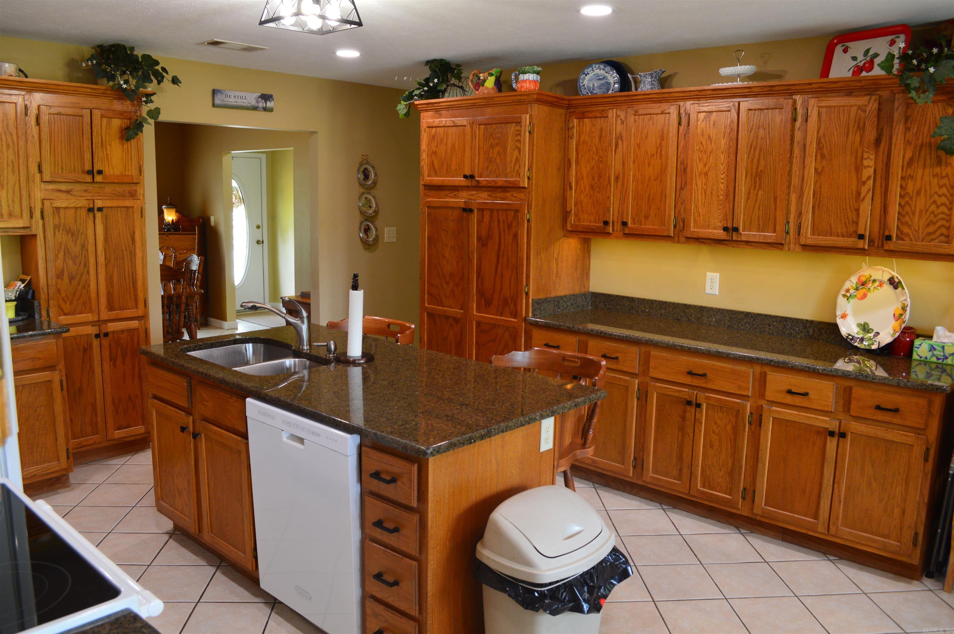 1005  Georgia Ridge  Searcy, AR