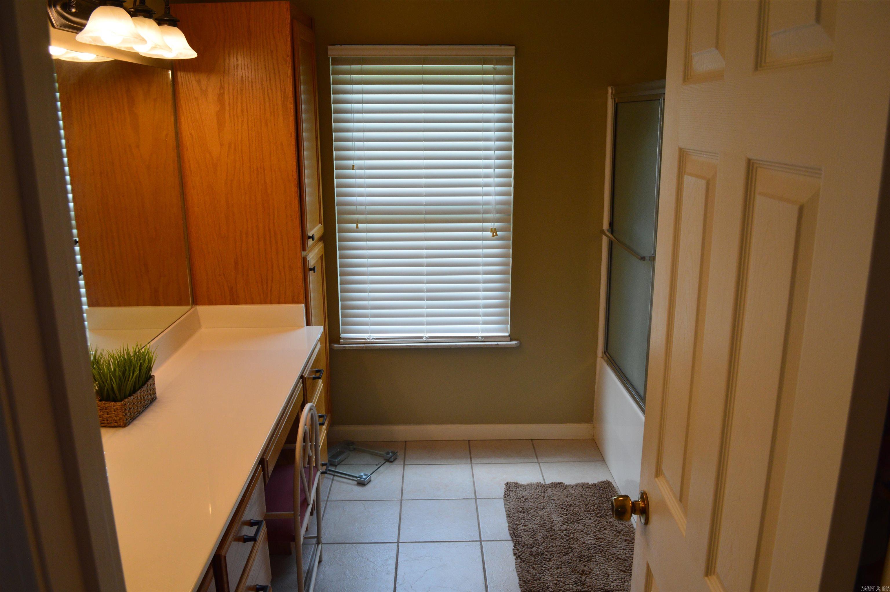 1005  Georgia Ridge  Searcy, AR