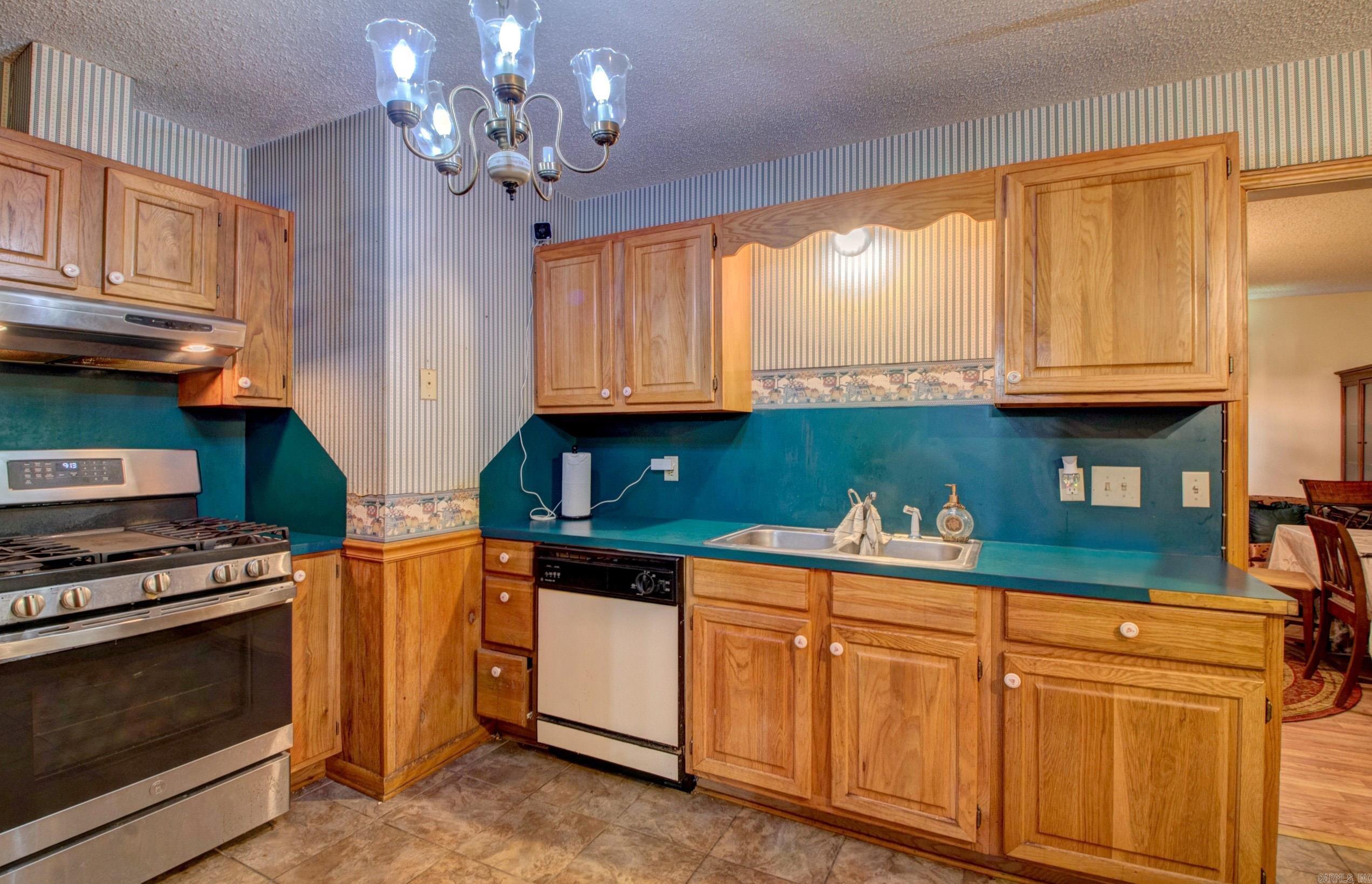 32  Bonnie Park Dr  Pine Bluff, AR