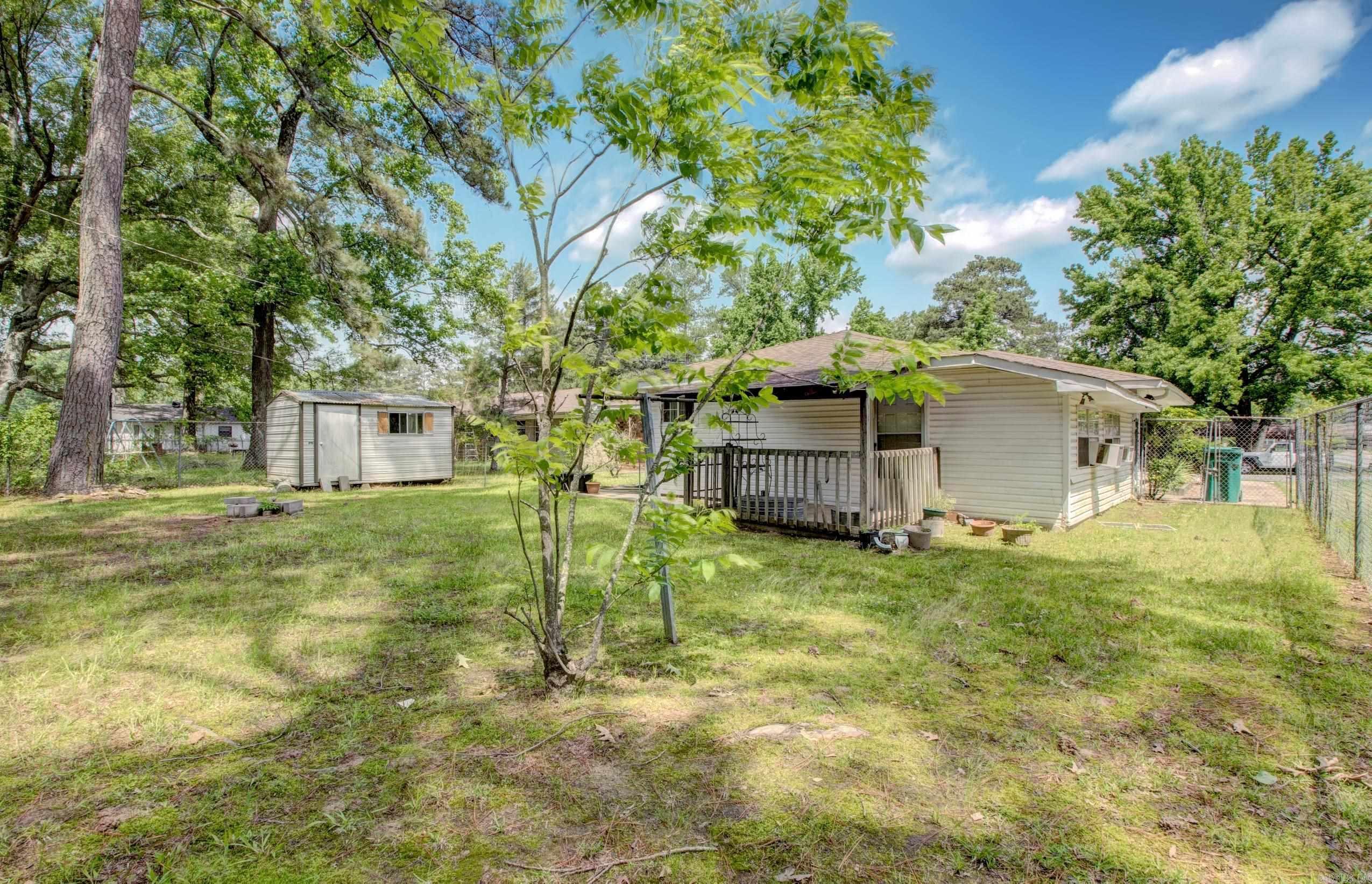 32  Bonnie Park Dr  Pine Bluff, AR