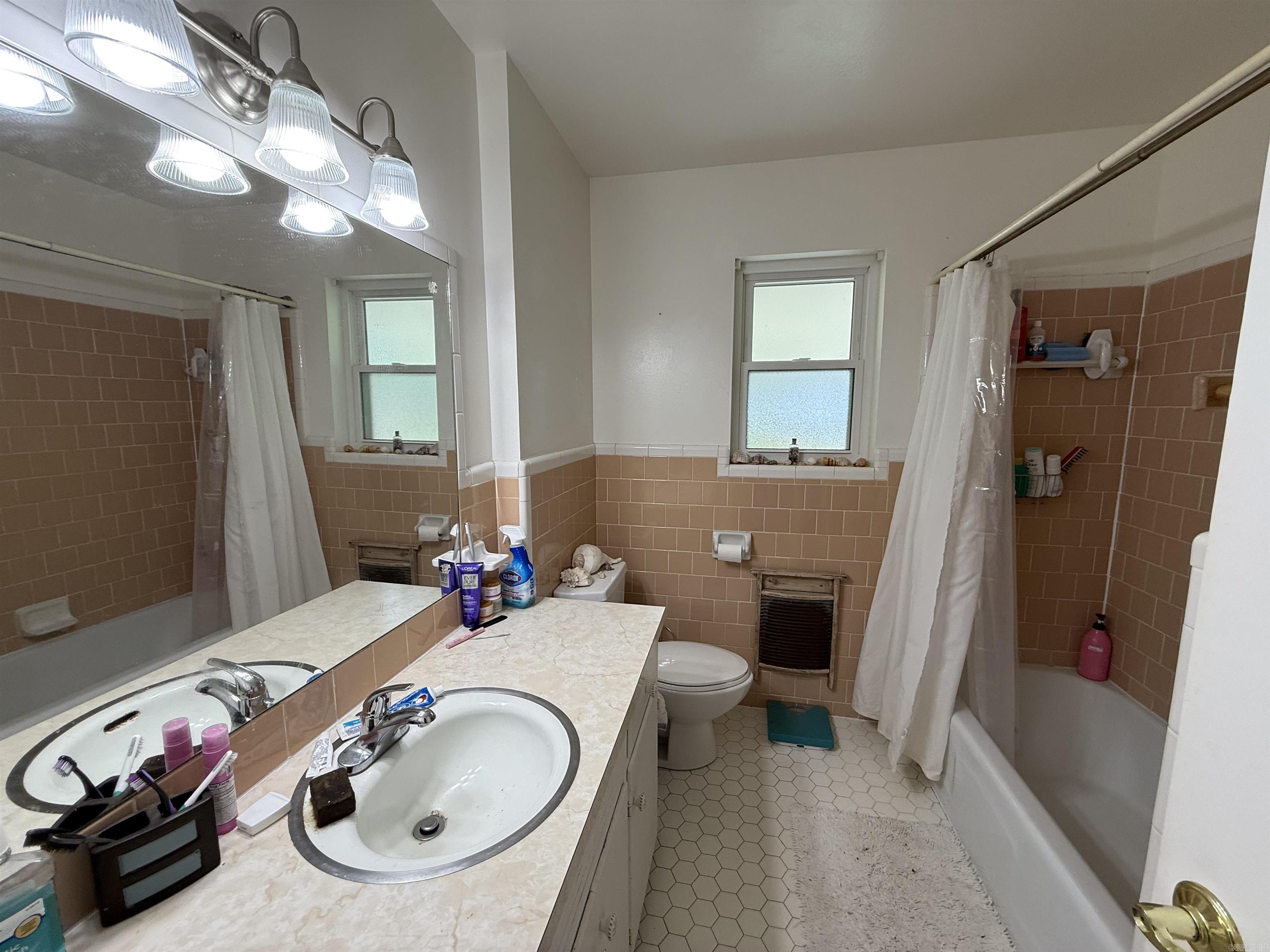 111  Camellia  Hot Springs, AR