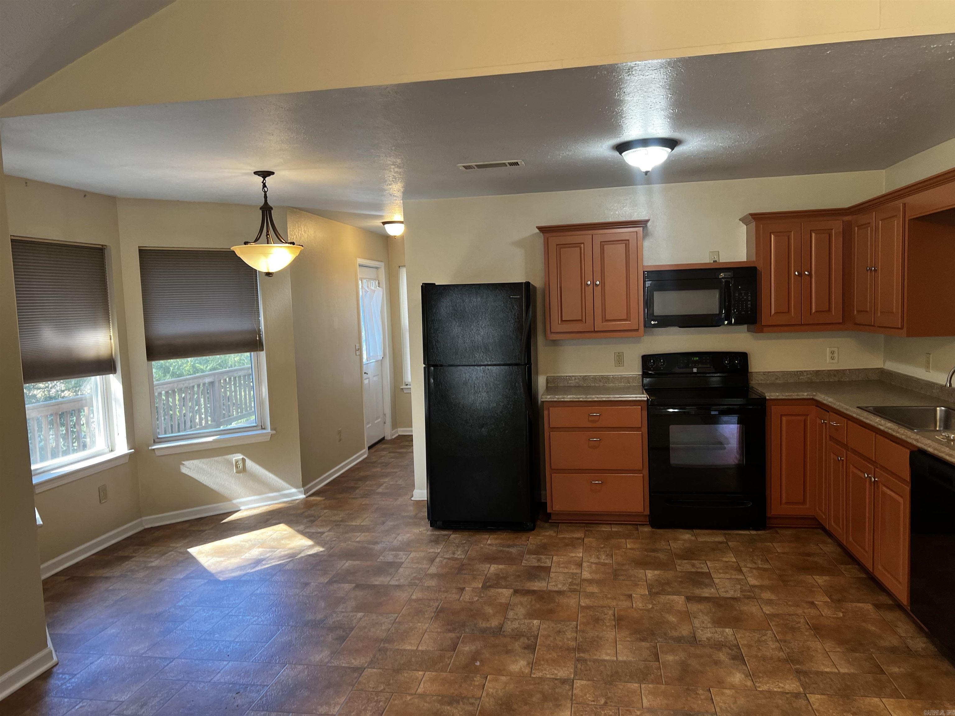 2332  Lakewood Drive  Heber Springs, AR