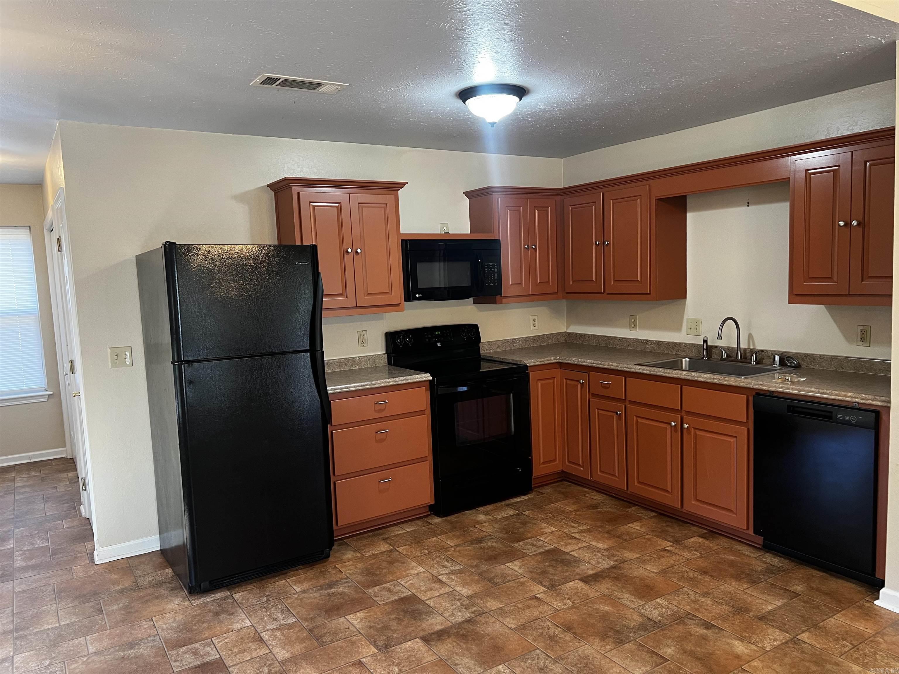 2332  Lakewood Drive  Heber Springs, AR