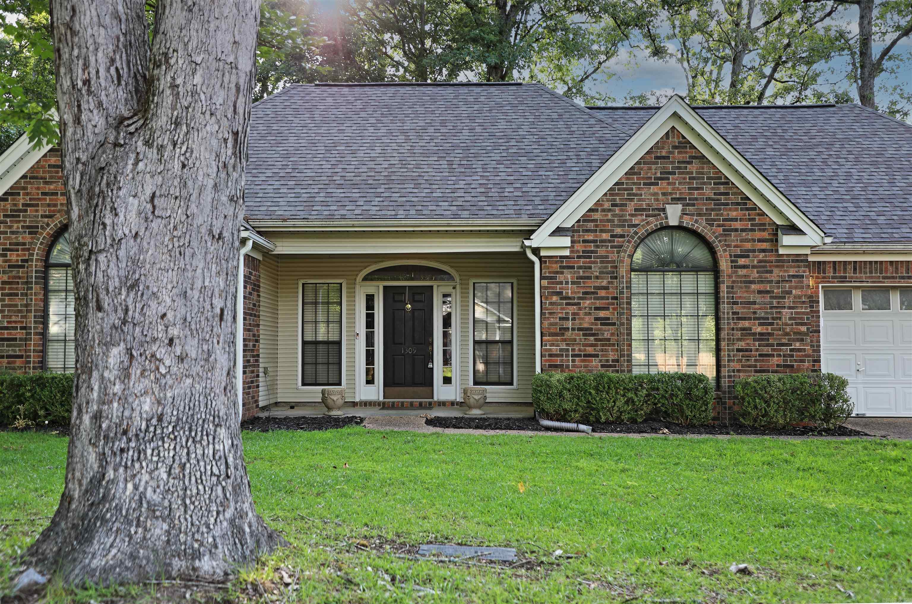 1309  Frontier  White Hall, AR