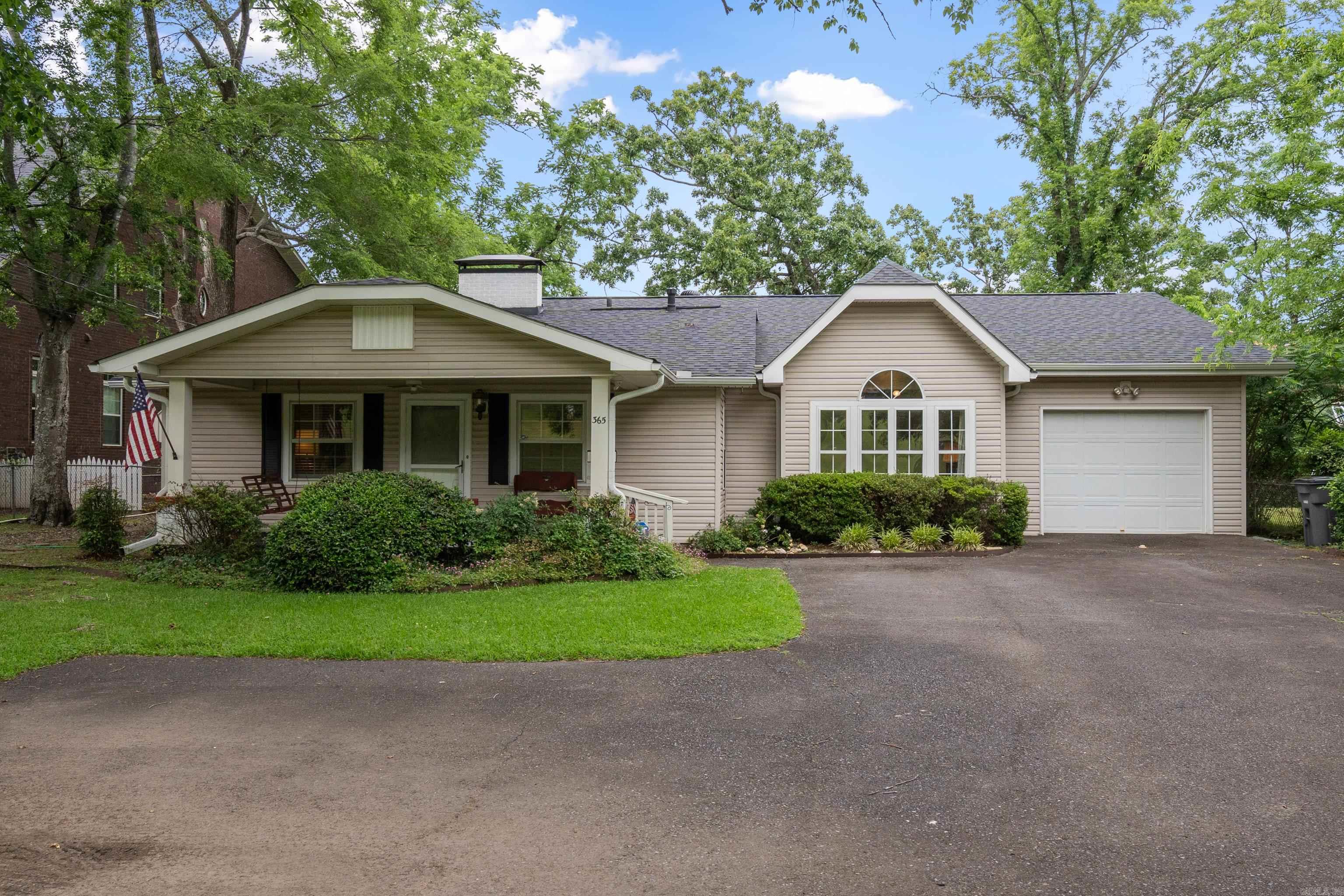 365  Lakeland  Hot Springs, AR