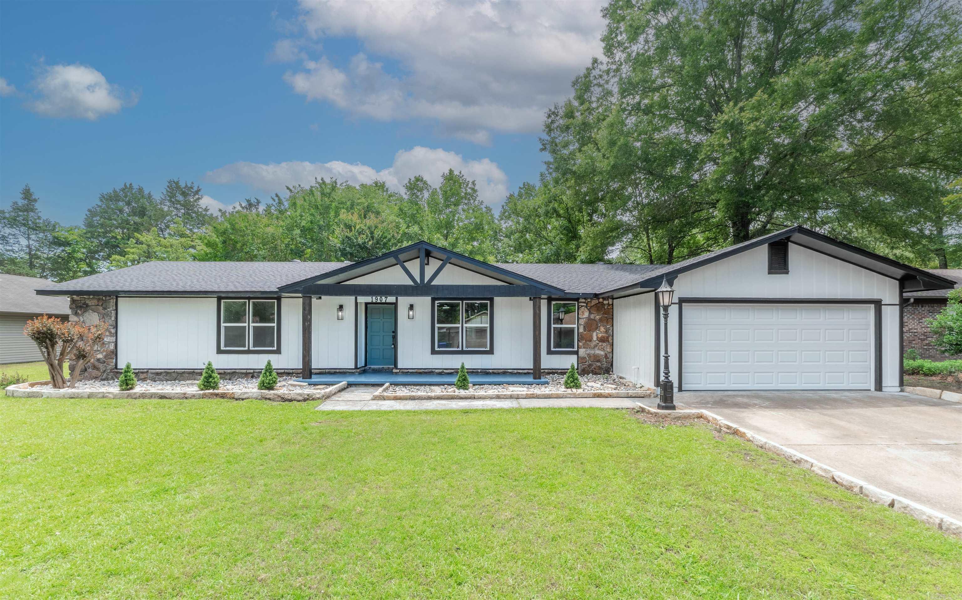 1907 Creekwood Drive Conway, AR 72032