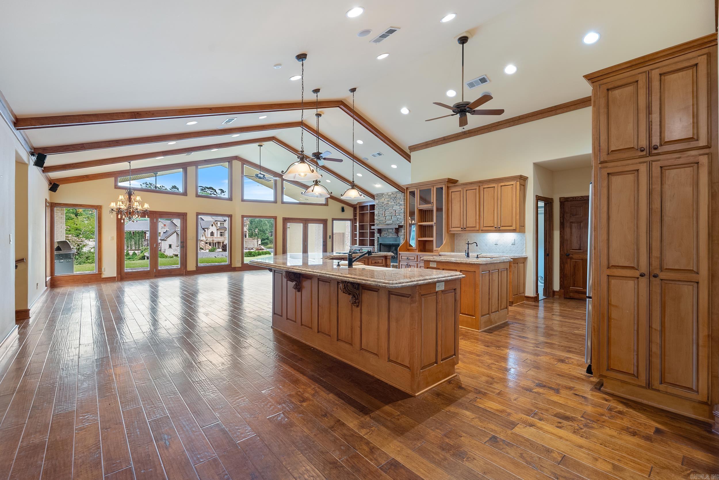 261  Peninsula  Hot Springs, AR