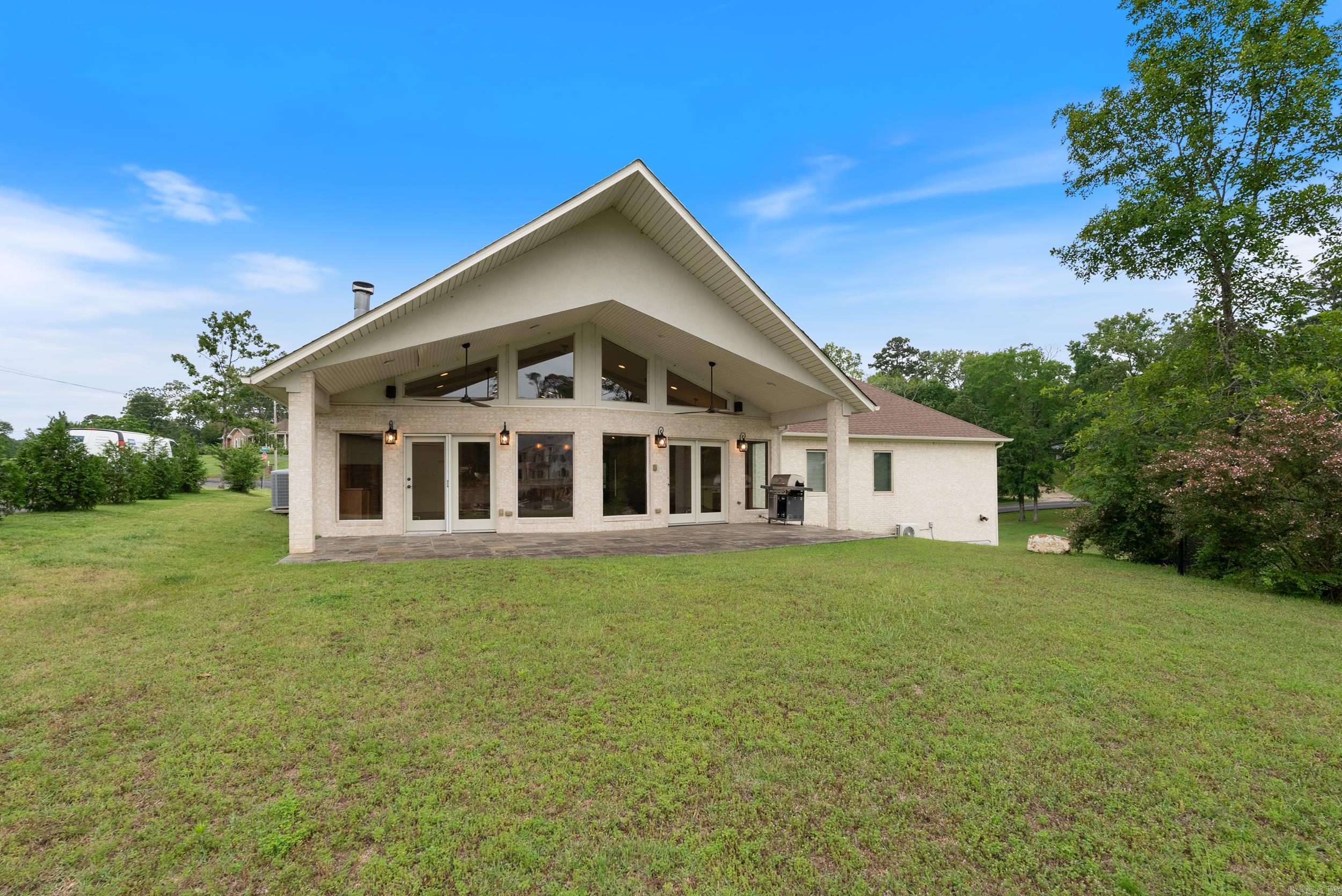 261  Peninsula  Hot Springs, AR