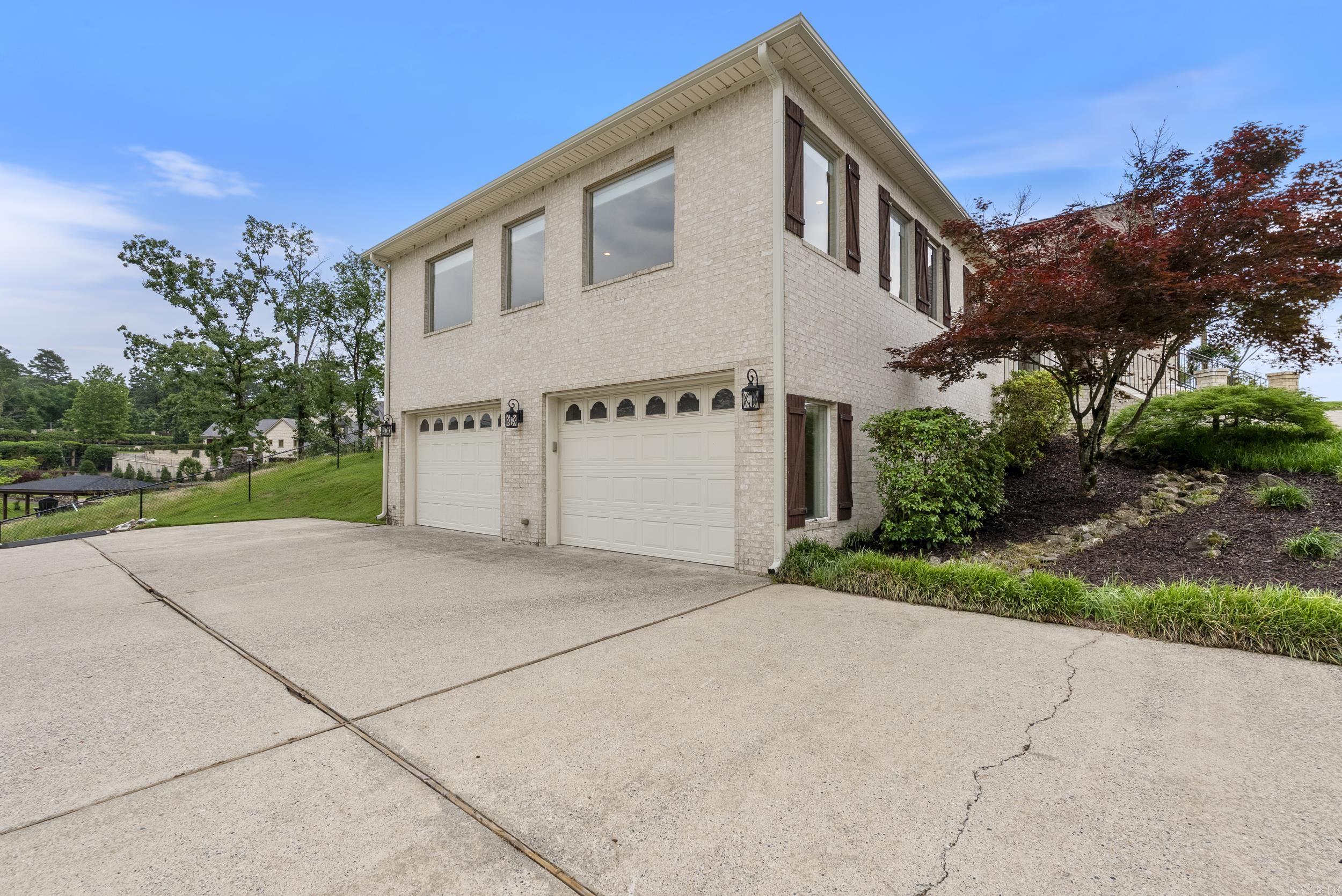 261  Peninsula  Hot Springs, AR