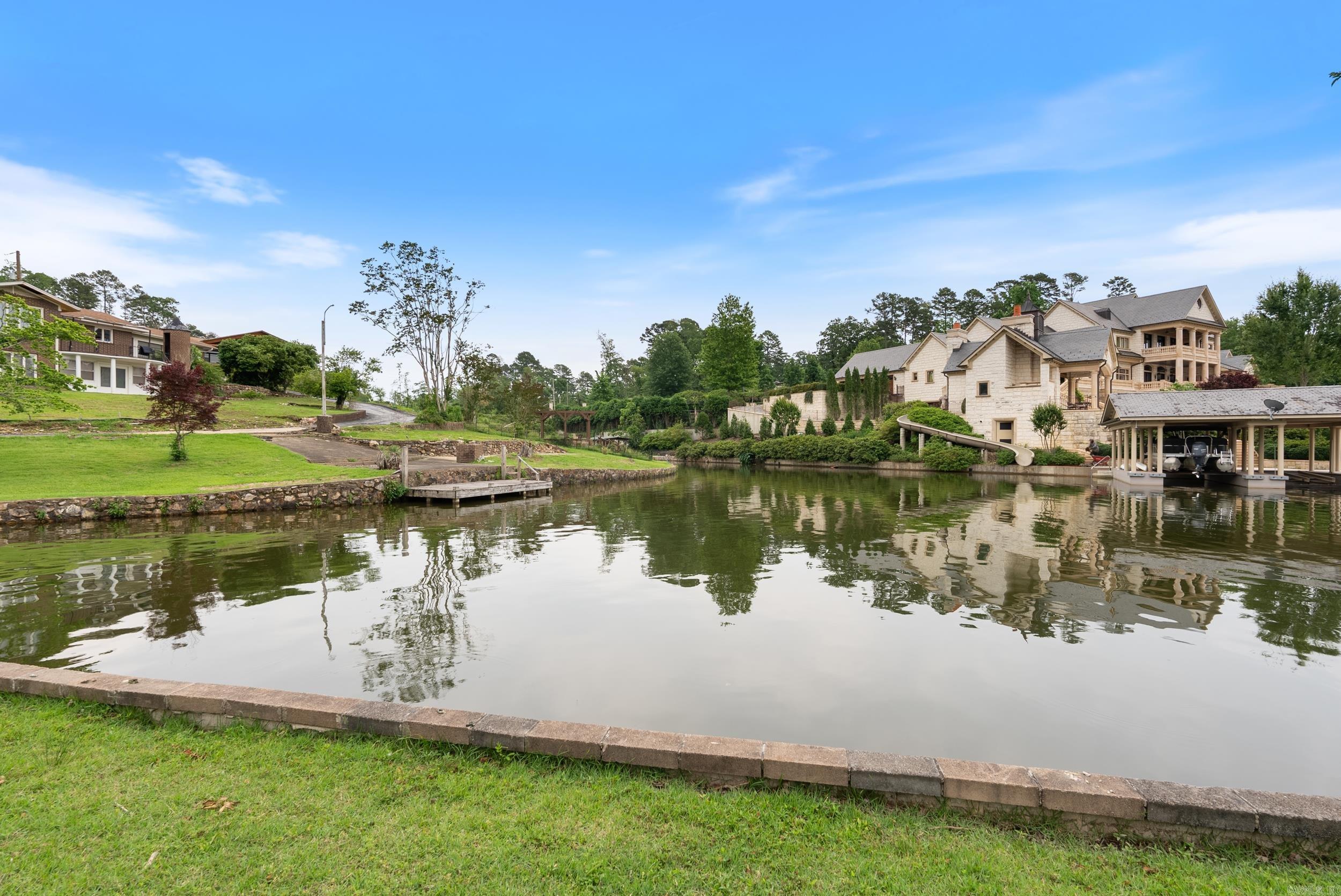 261  Peninsula  Hot Springs, AR