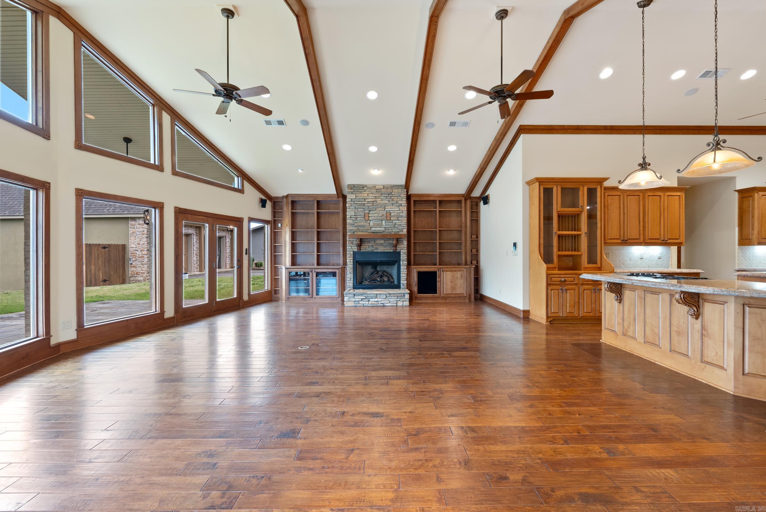 261  Peninsula  Hot Springs, AR