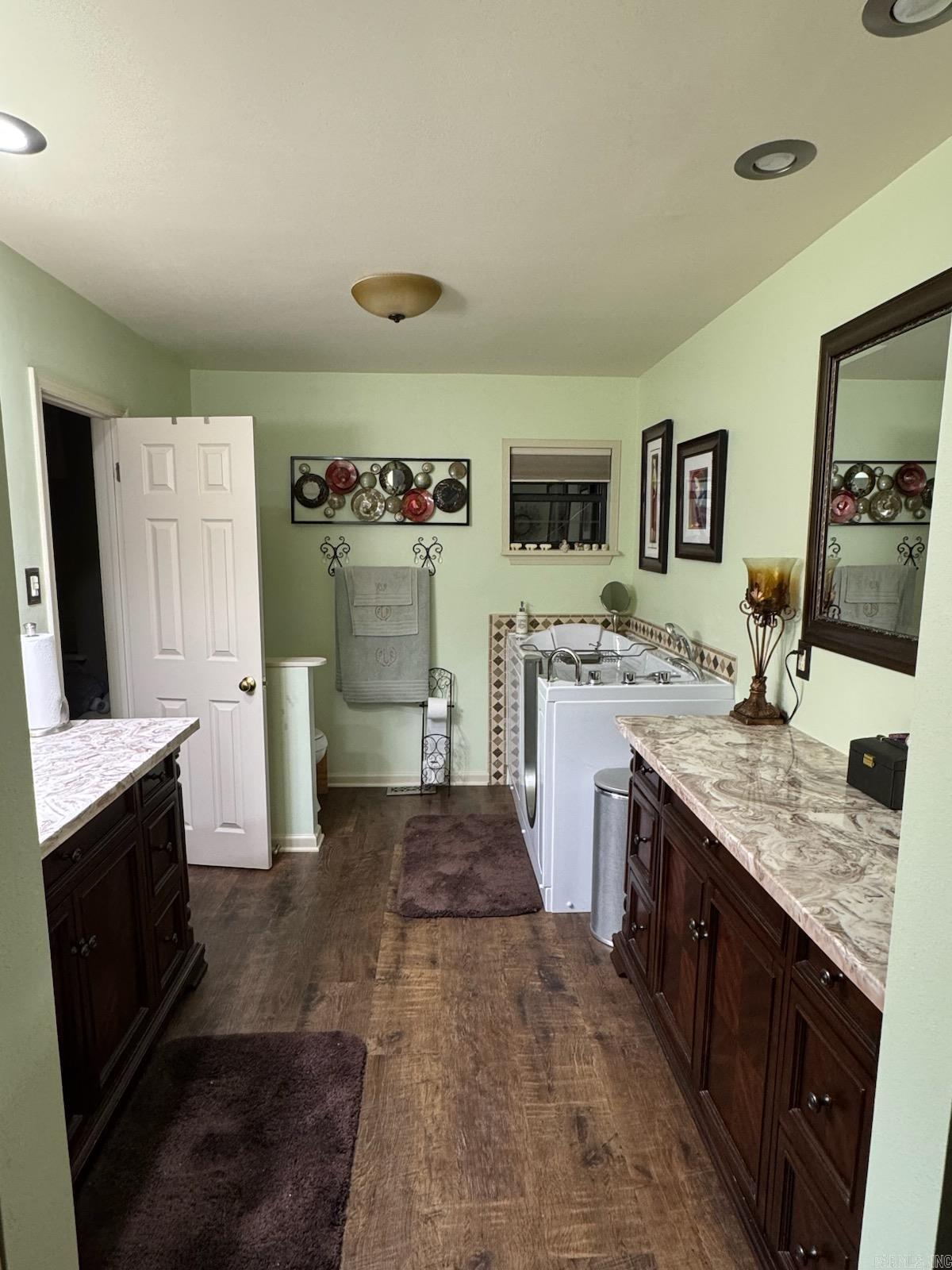 112  Robinhood  Hot Springs, AR