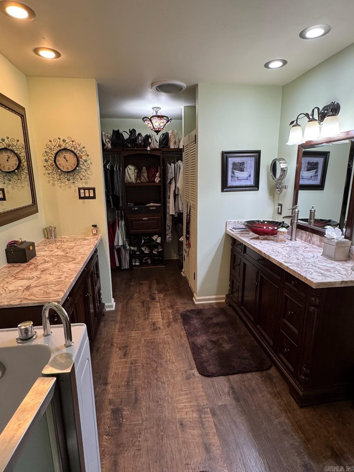 112  Robinhood  Hot Springs, AR