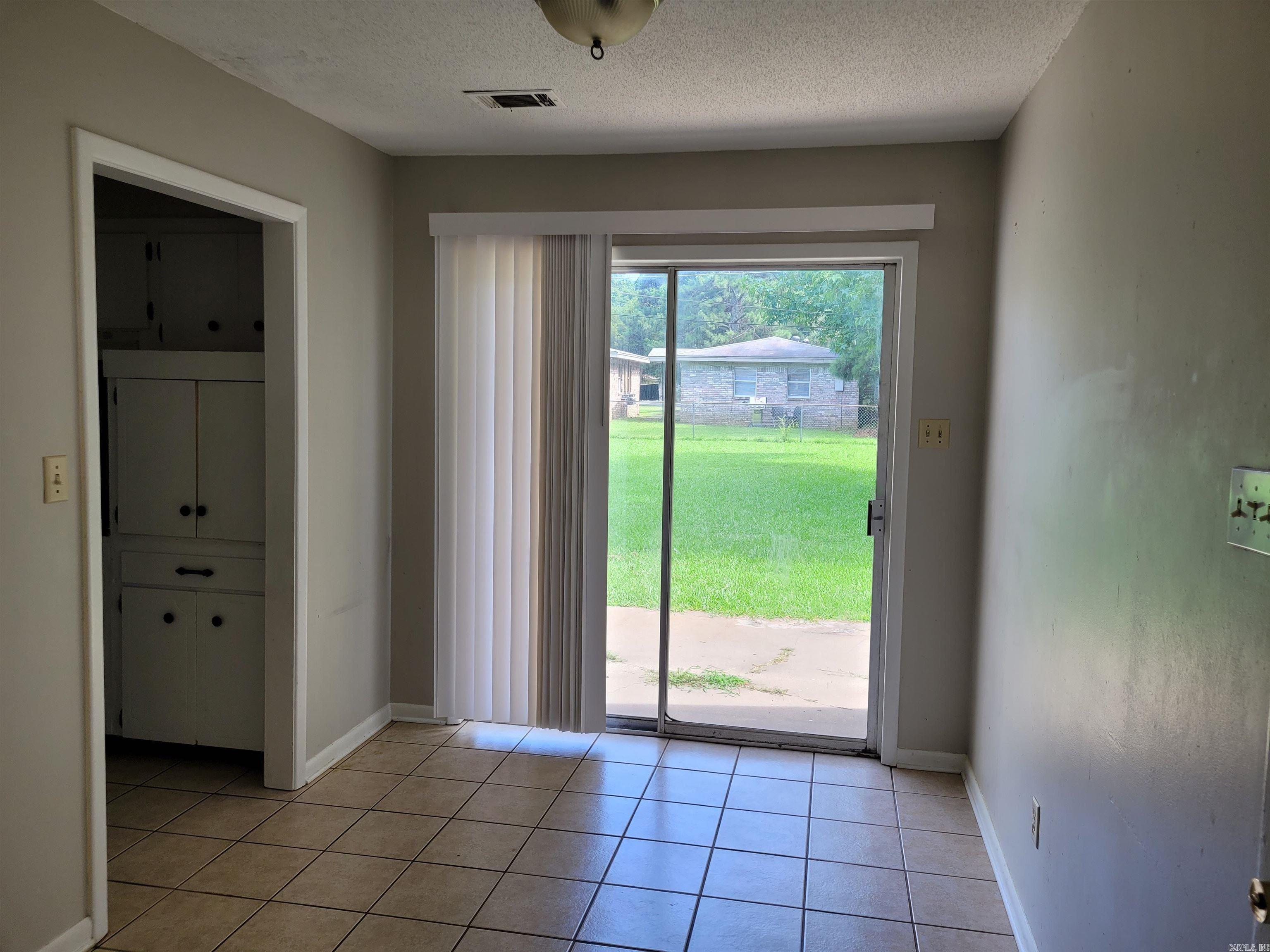 1311 / 1317  Madden  Jacksonville, AR