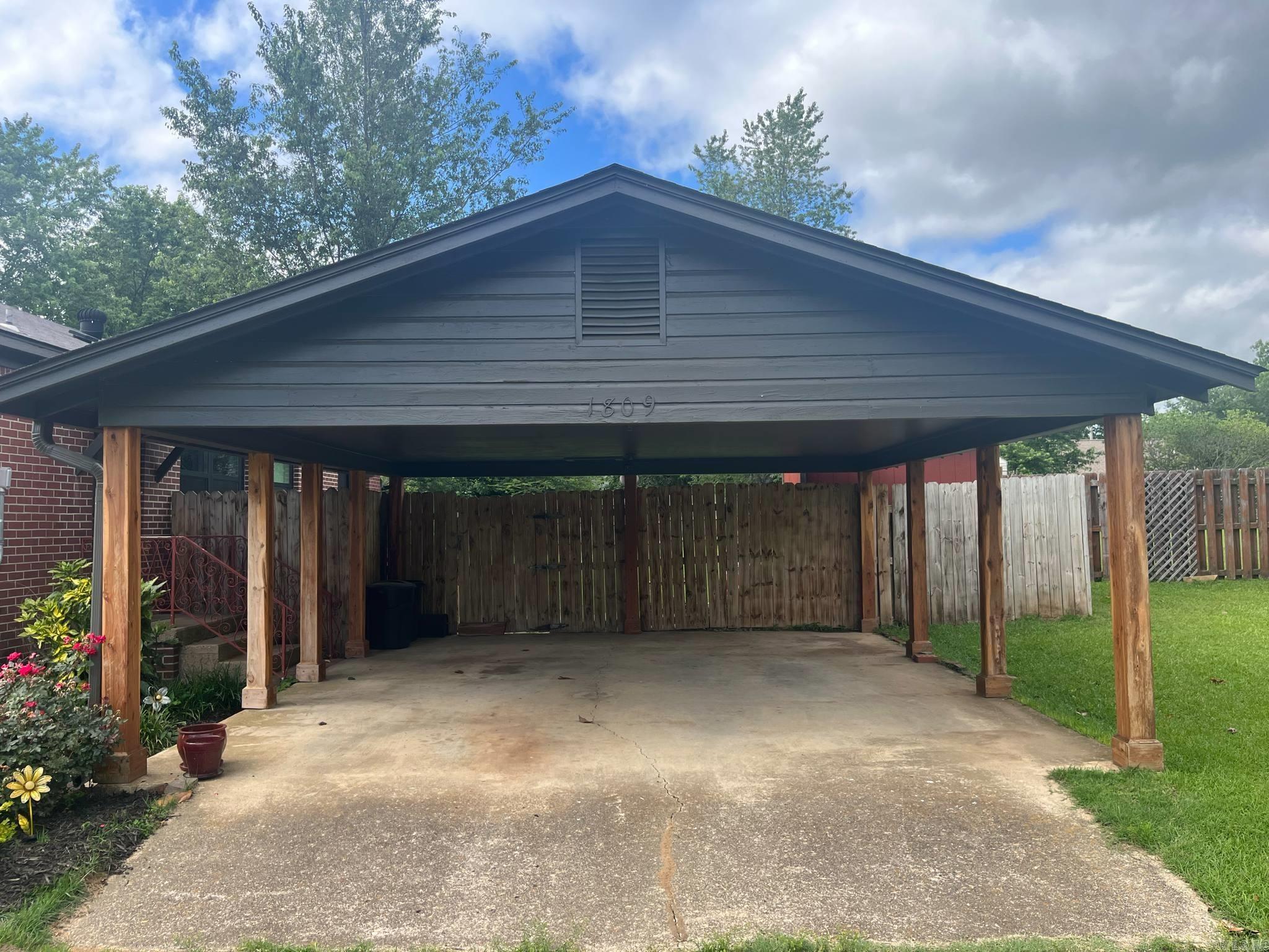 1809  Church Ave  Mena, AR