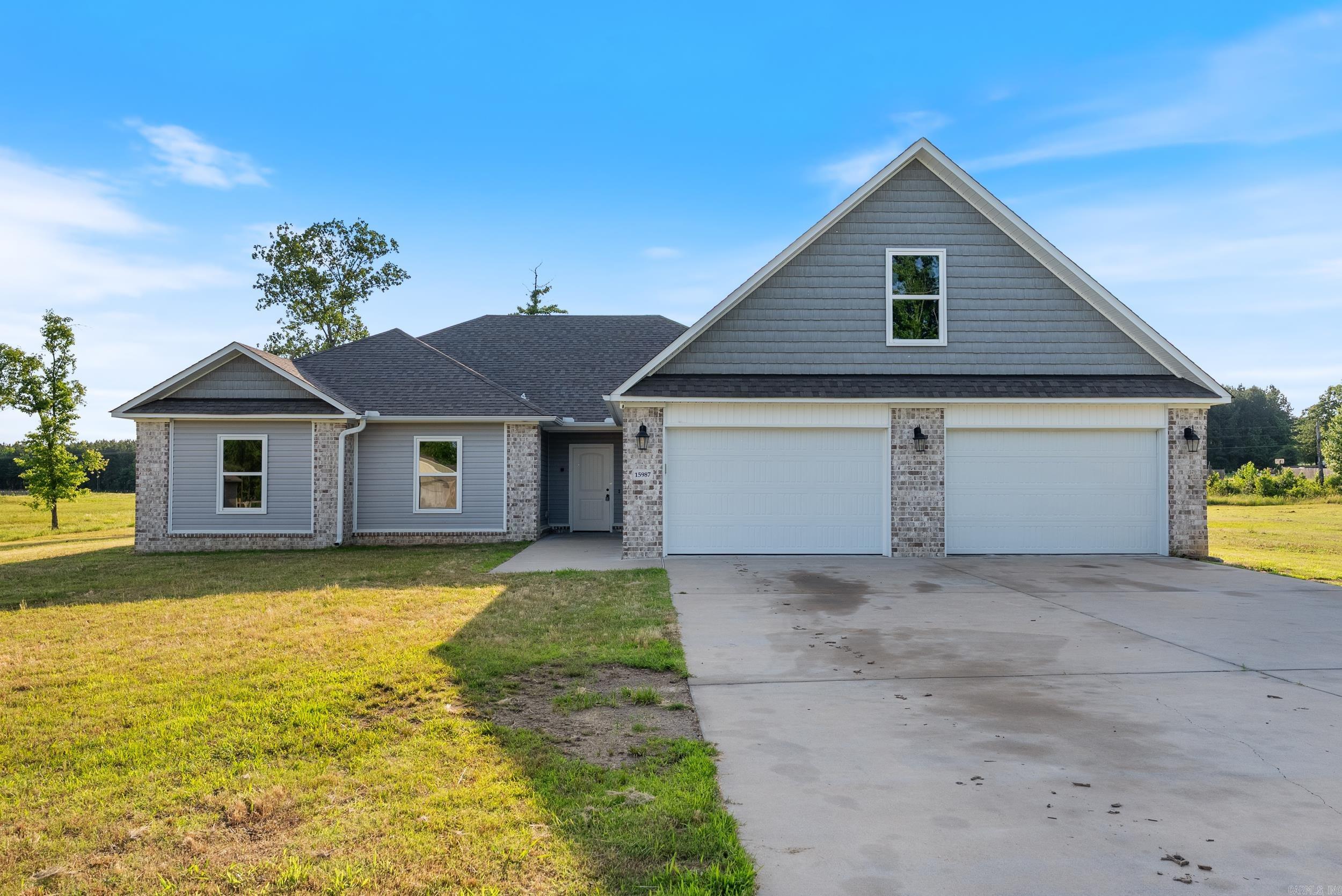 15987 E Miller Sardis Road Bauxite, AR 72011