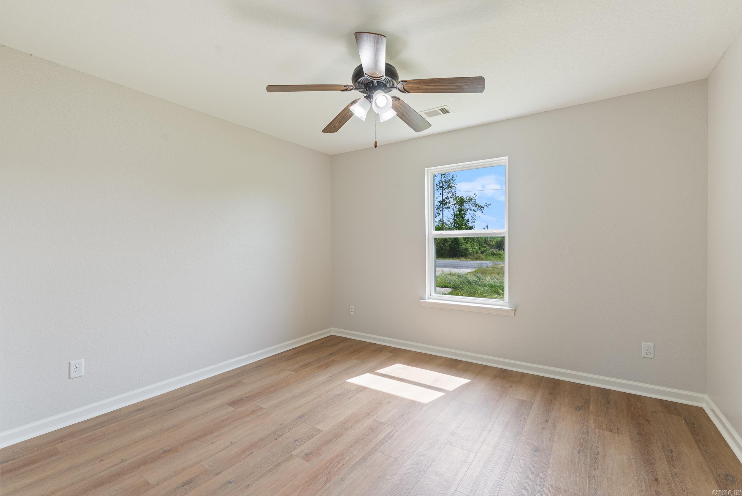 15987 E Miller Sardis Road Bauxite, AR 72011